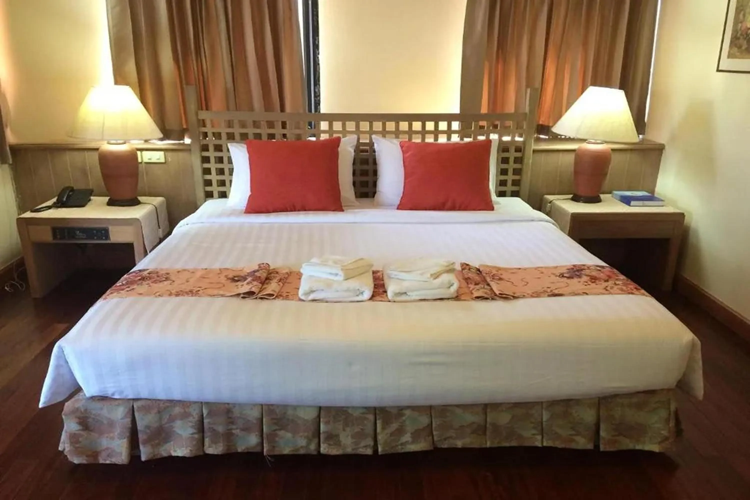 Bed in Pin Hotel