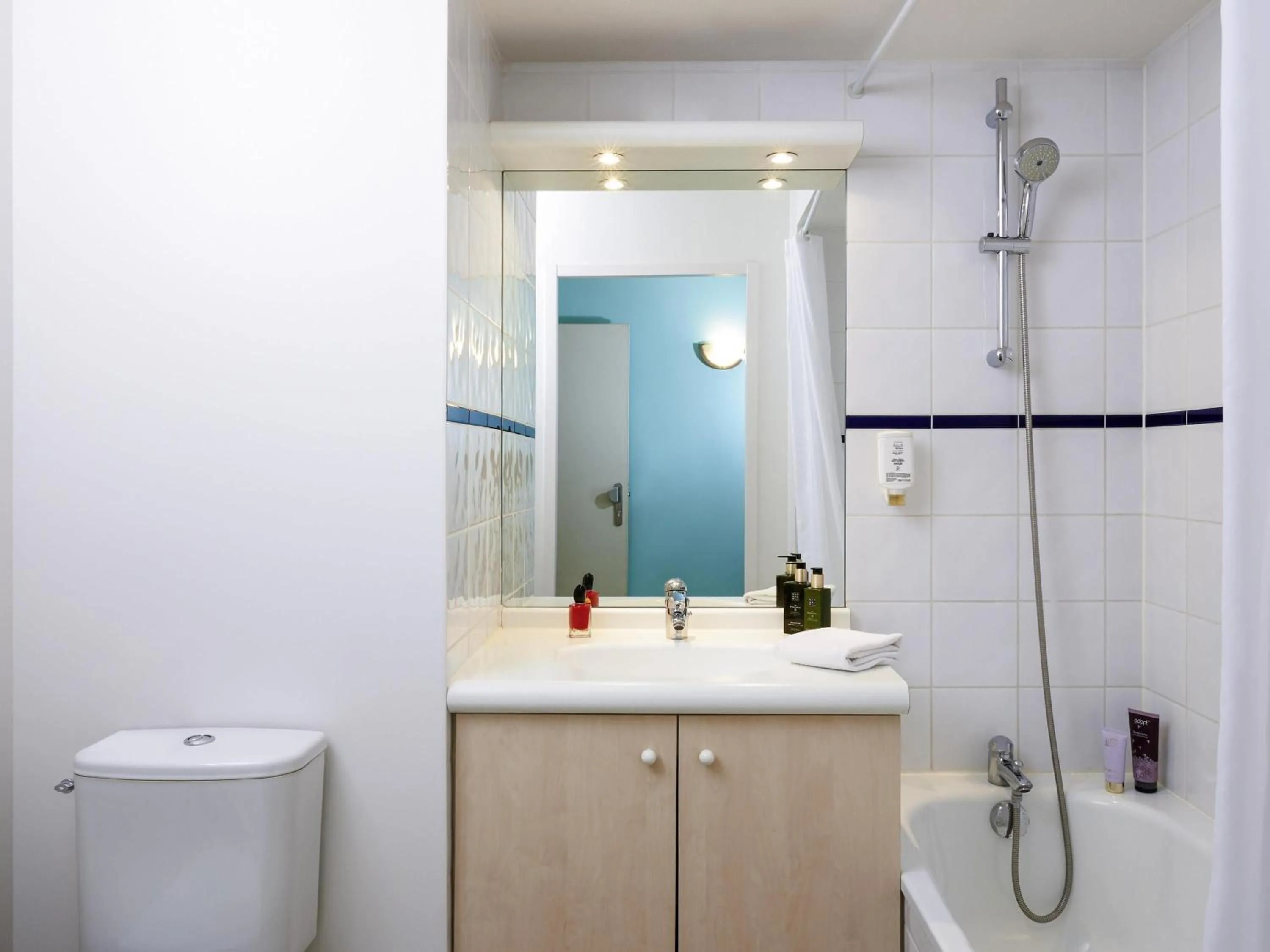 Bedroom in Aparthotel Adagio Access Strasbourg Illkirch