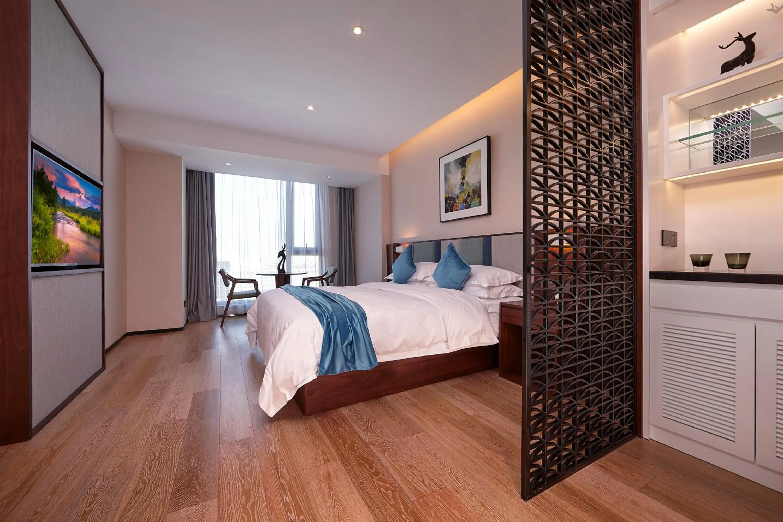 Photo of the whole room, Bed in SSAW Boutique Hotel Yangzhou