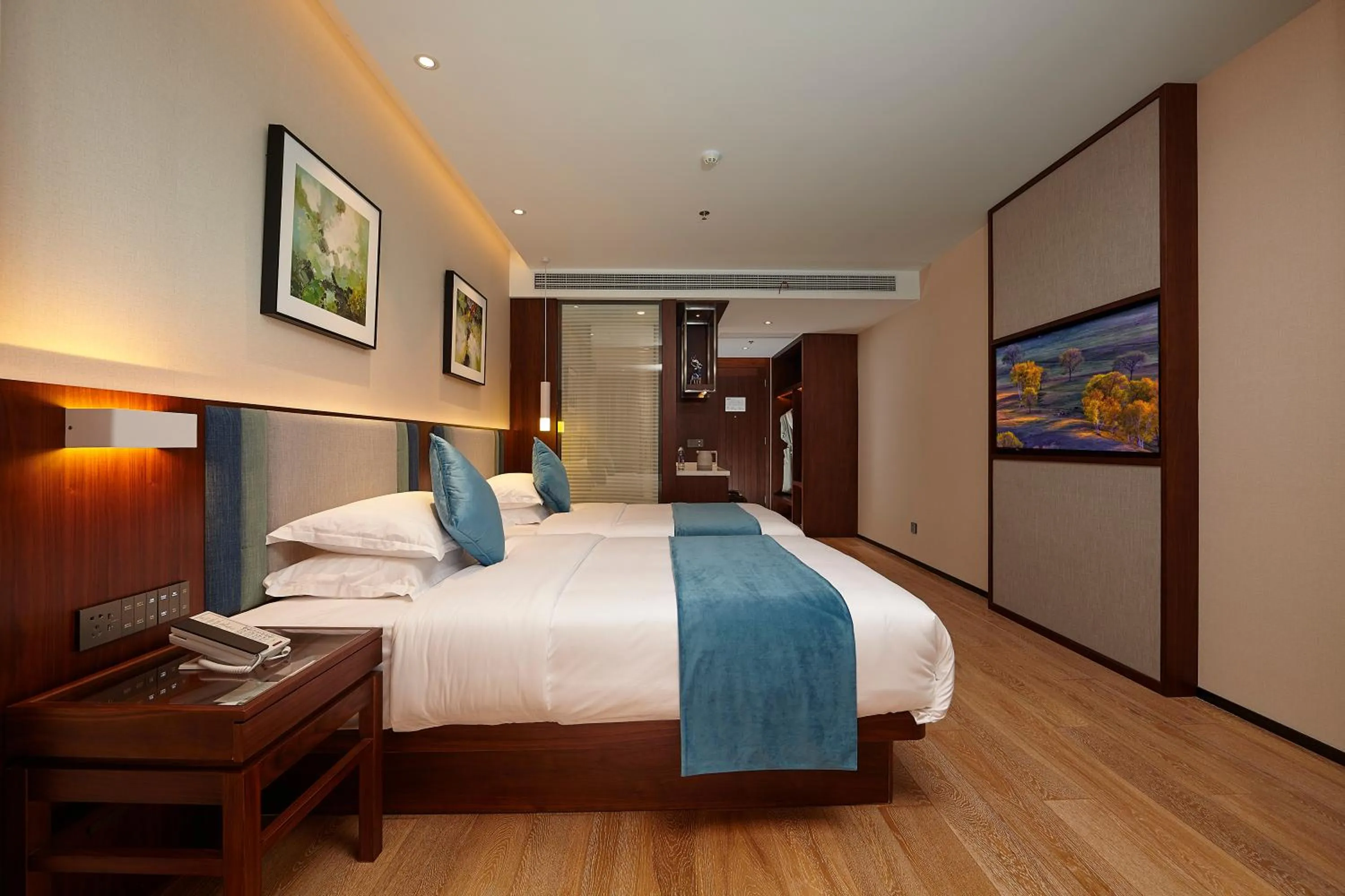 Photo of the whole room, Bed in SSAW Boutique Hotel Yangzhou