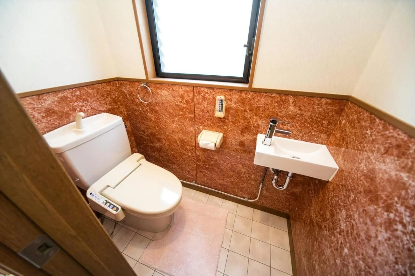 Awaji Seaside Resort in Iwaya 3000