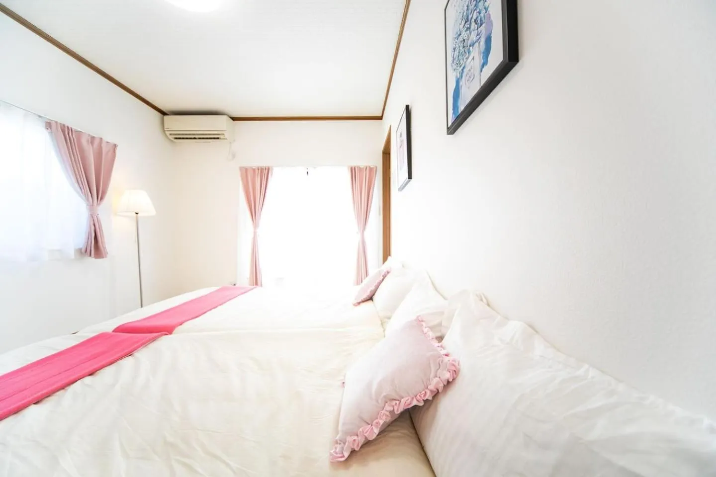 Bed in Awaji Seaside Resort in Iwaya 3000