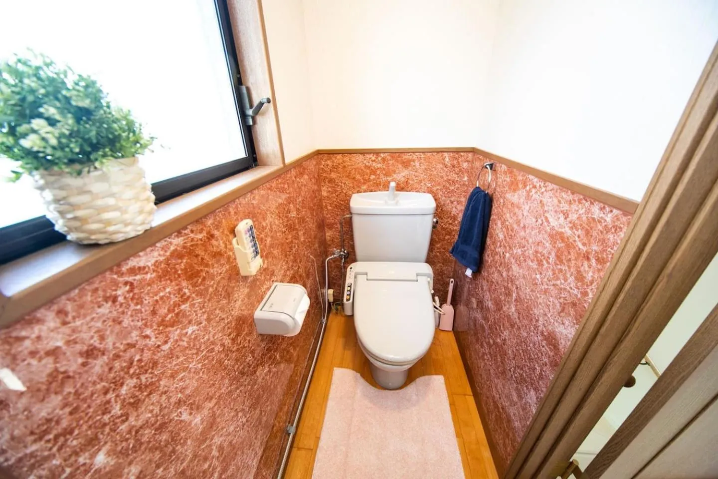 Awaji Seaside Resort in Iwaya 3000