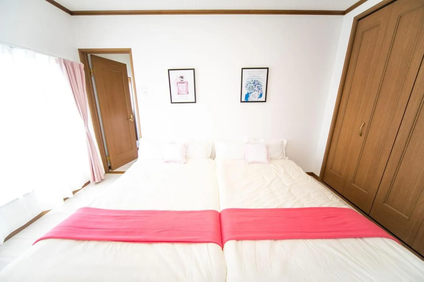 Bed in Awaji Seaside Resort in Iwaya 3000