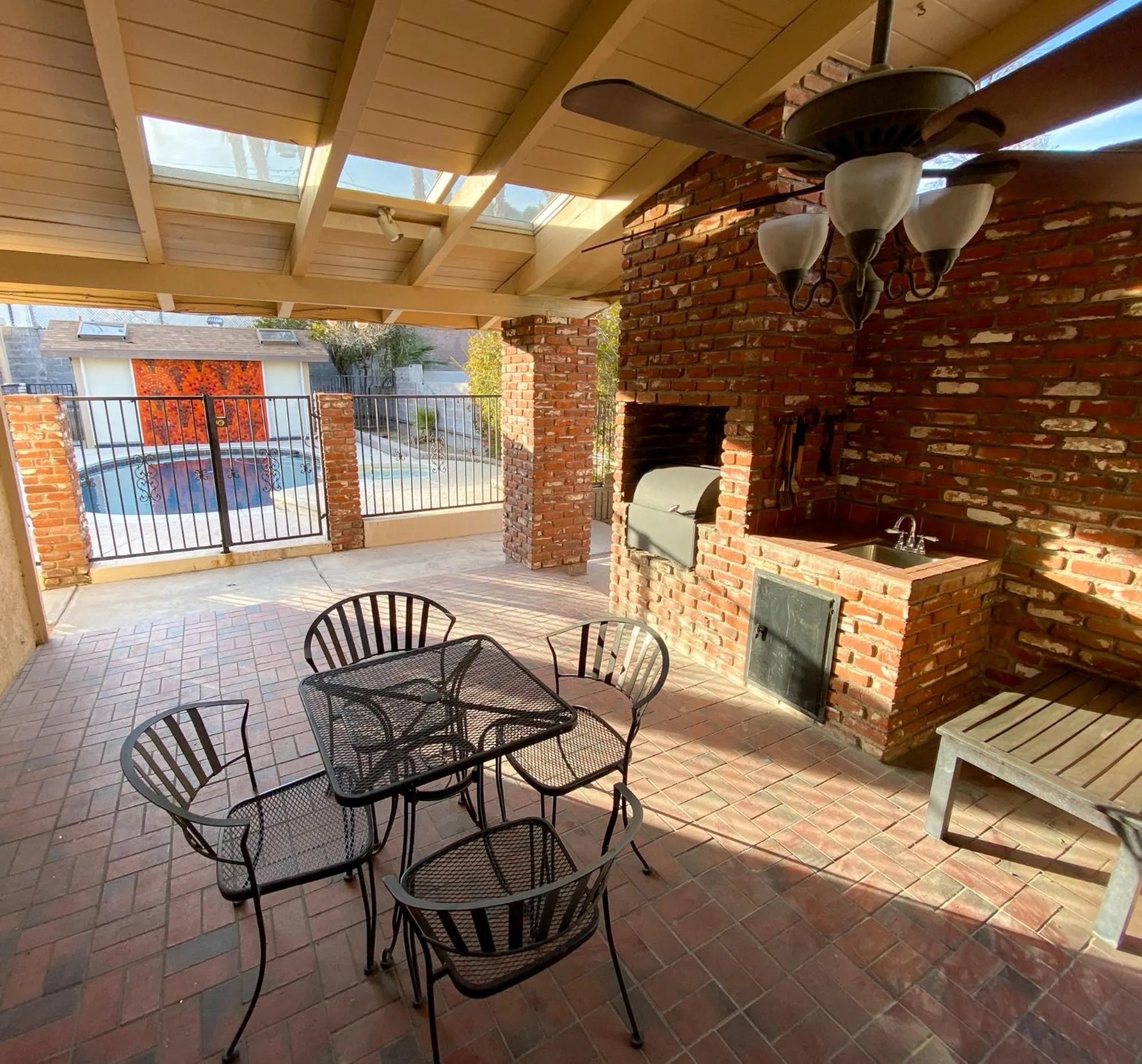 Patio in Newer Ranch with Pool and Hot Tub near the Strip and Freemont street.