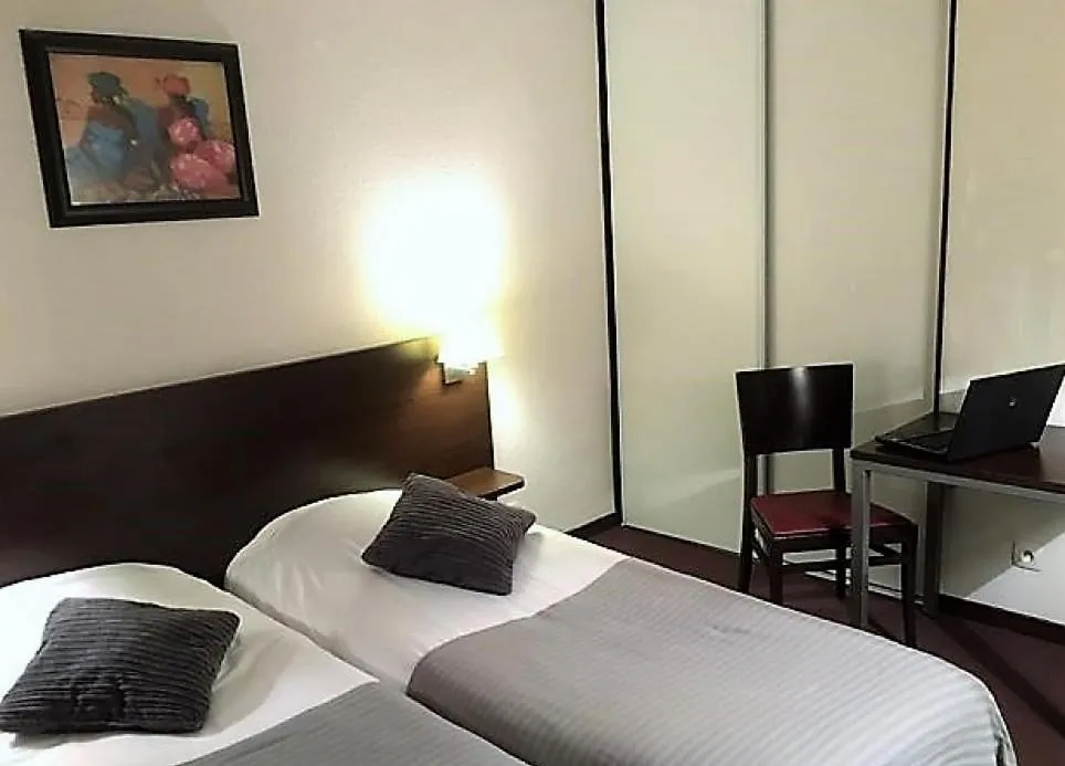 Bed in Appartéa Grenoble Alpexpo