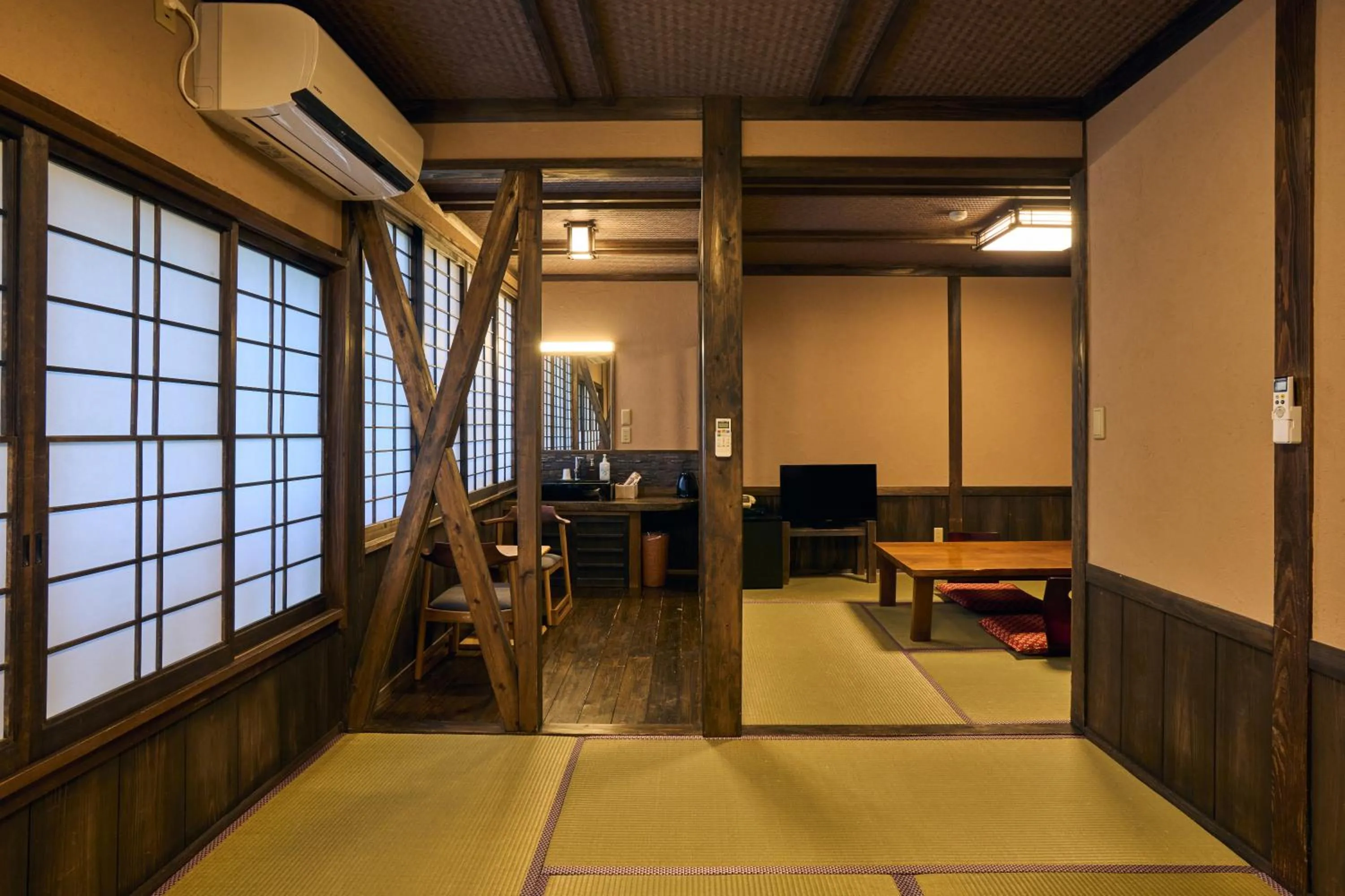 Seating area in Shinwaen