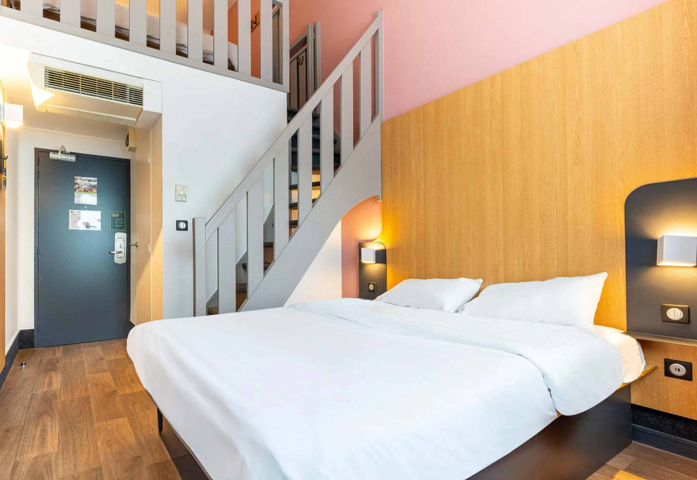 Bedroom, Bed in B&B HOTEL Nantes Aéroport