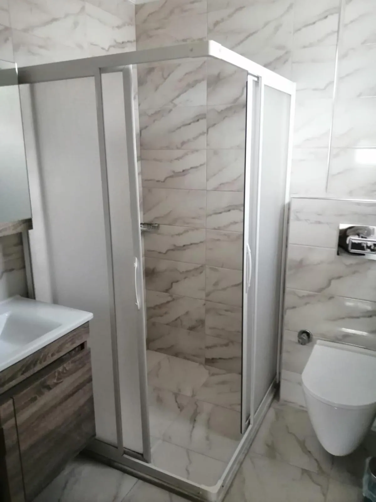 Shower in Dinc Pension