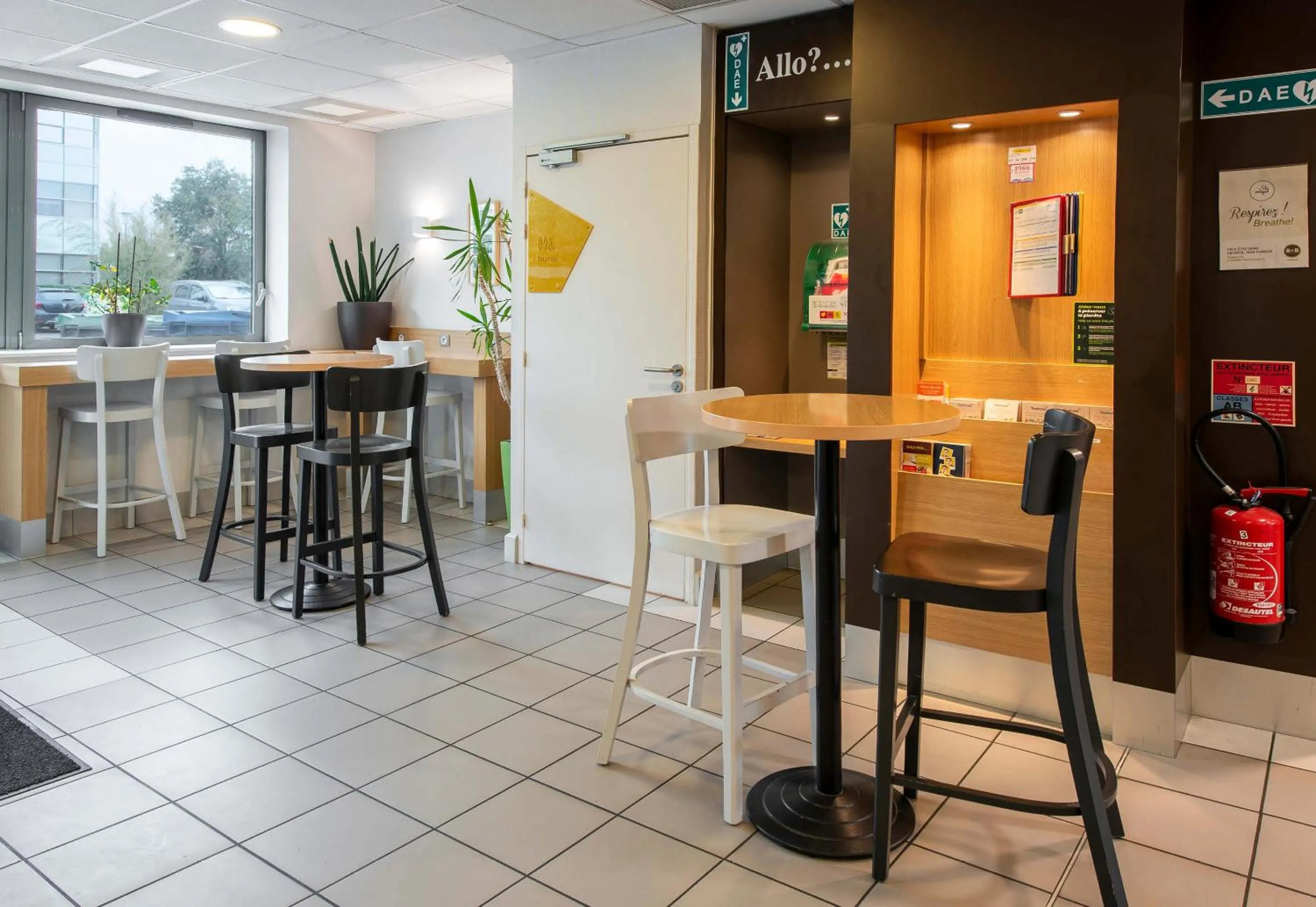 Restaurant/places to eat in B&B HOTEL Toulouse Basso Cambo