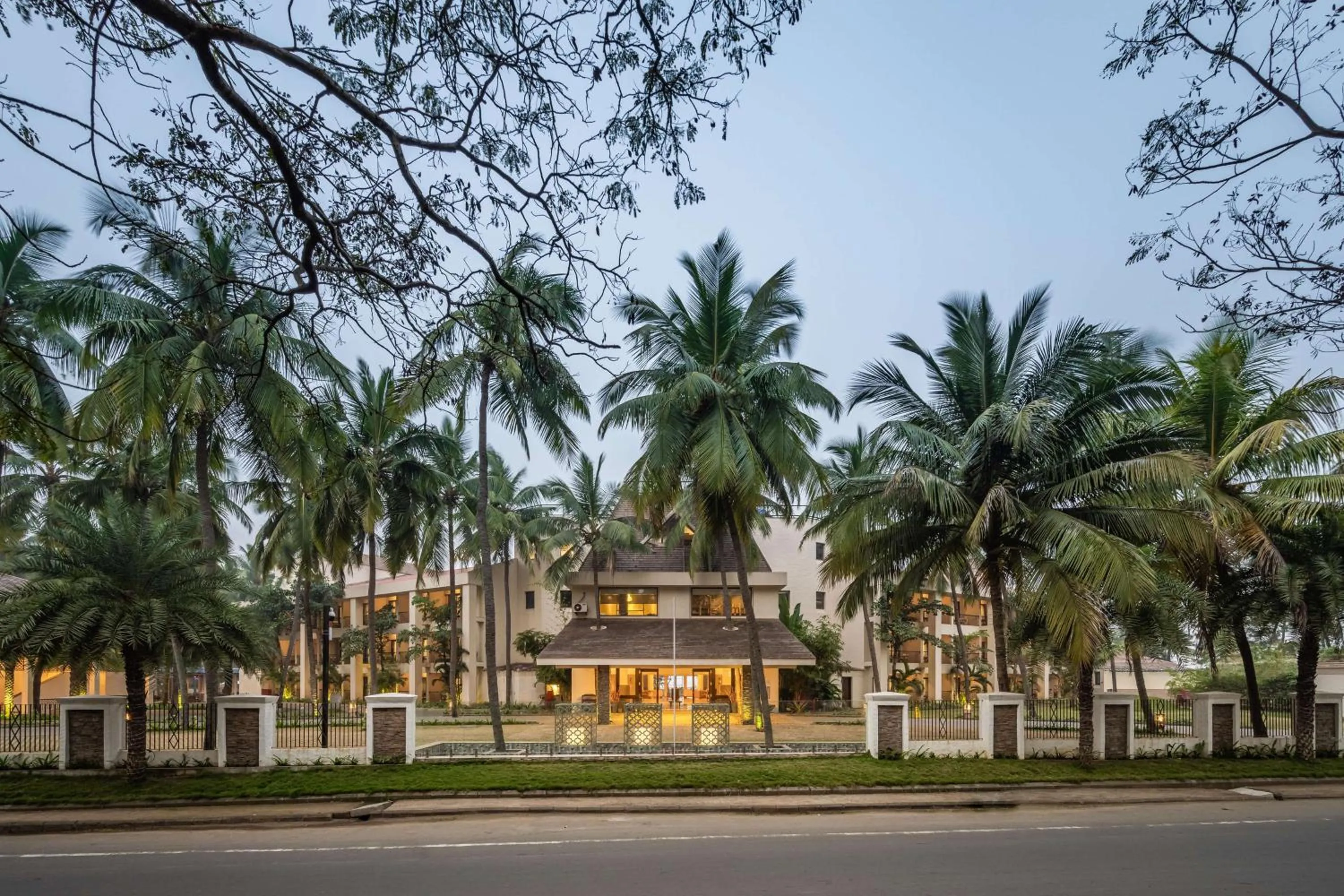 Property building in Silver Waves Resort & Spa - Daman