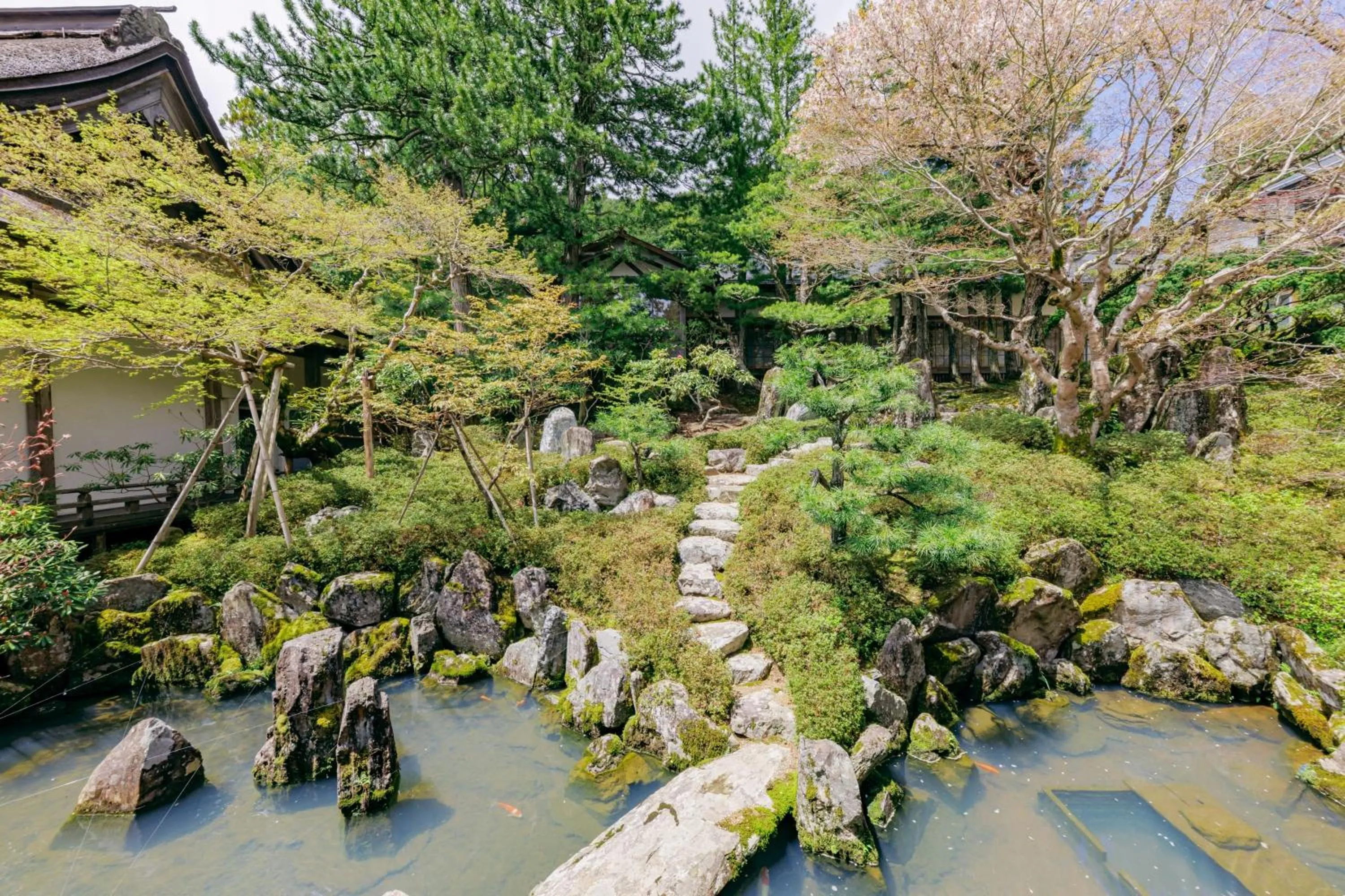 Day in Koyasan Sanadabo Rengejoin