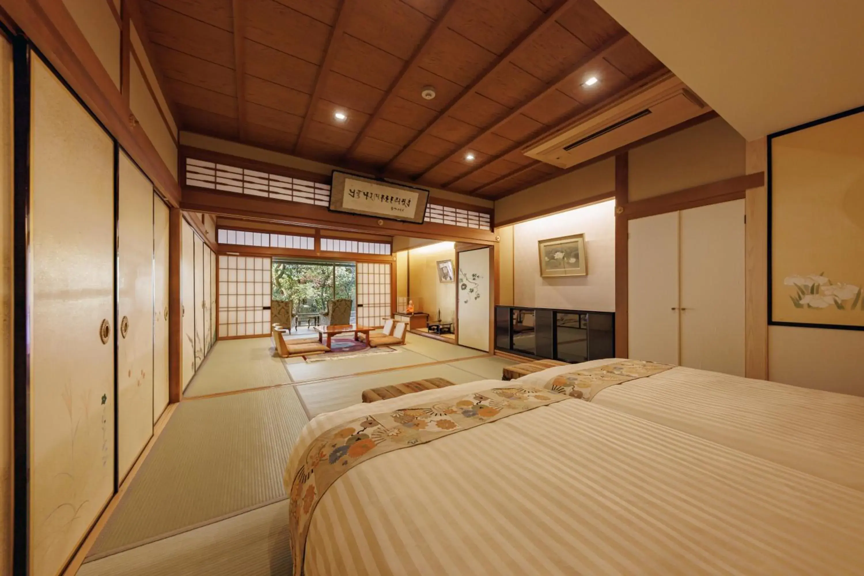 Suite Room A in Koyasan Sanadabo Rengejoin Suite Room A in Koyasan Sanadabo Rengejoin