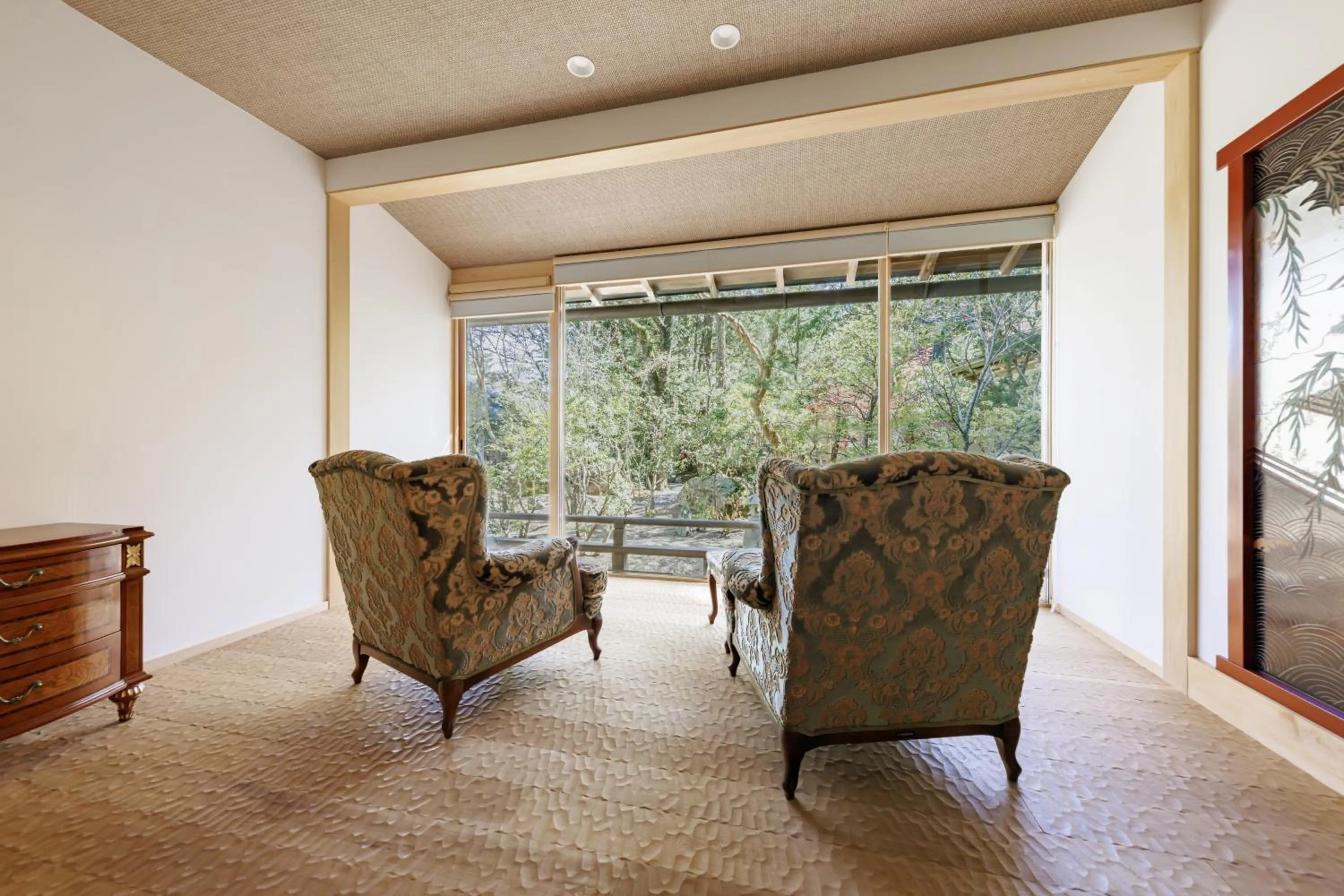 Seating area in Koyasan Sanadabo Rengejoin