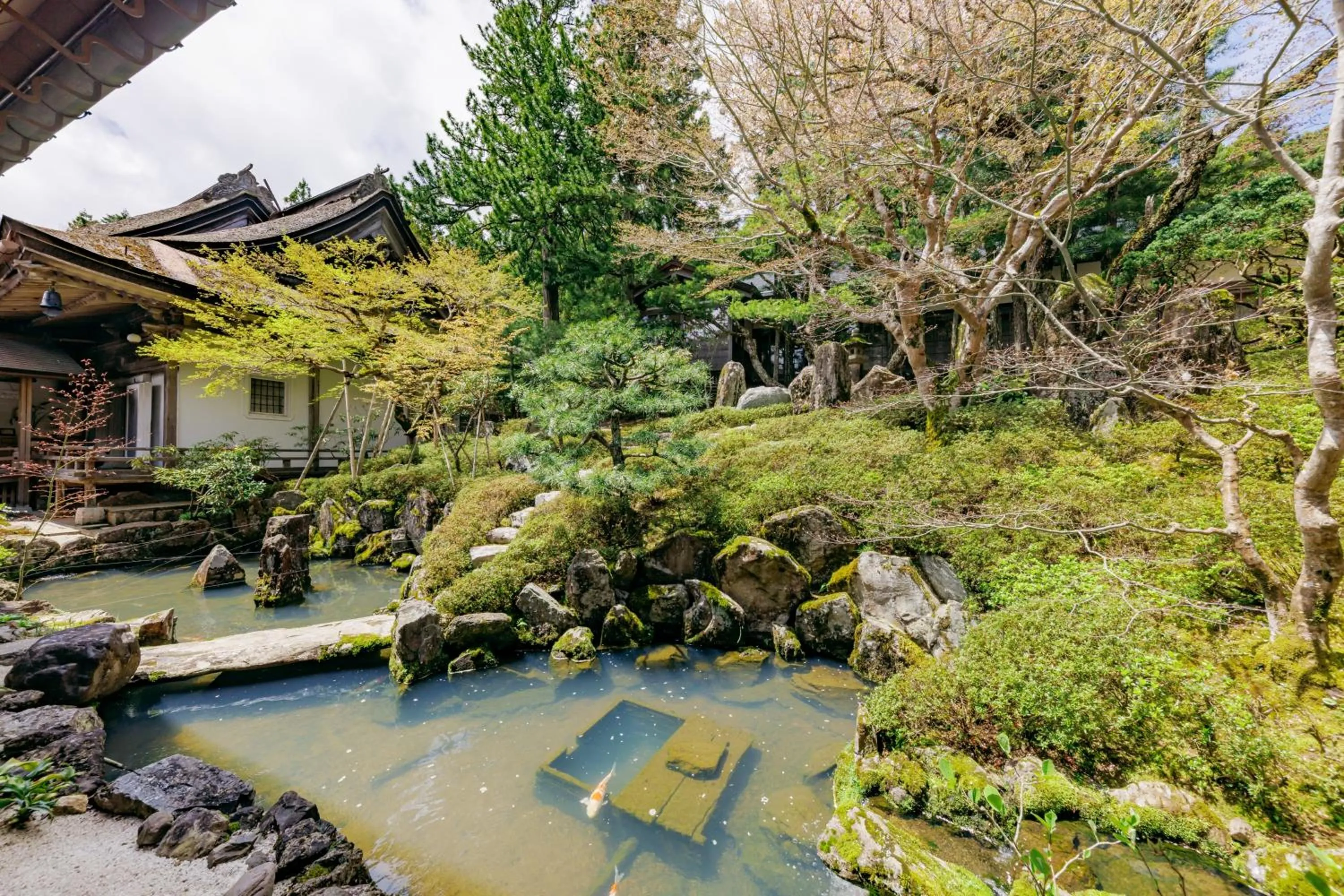 Garden view in Koyasan Sanadabo Rengejoin