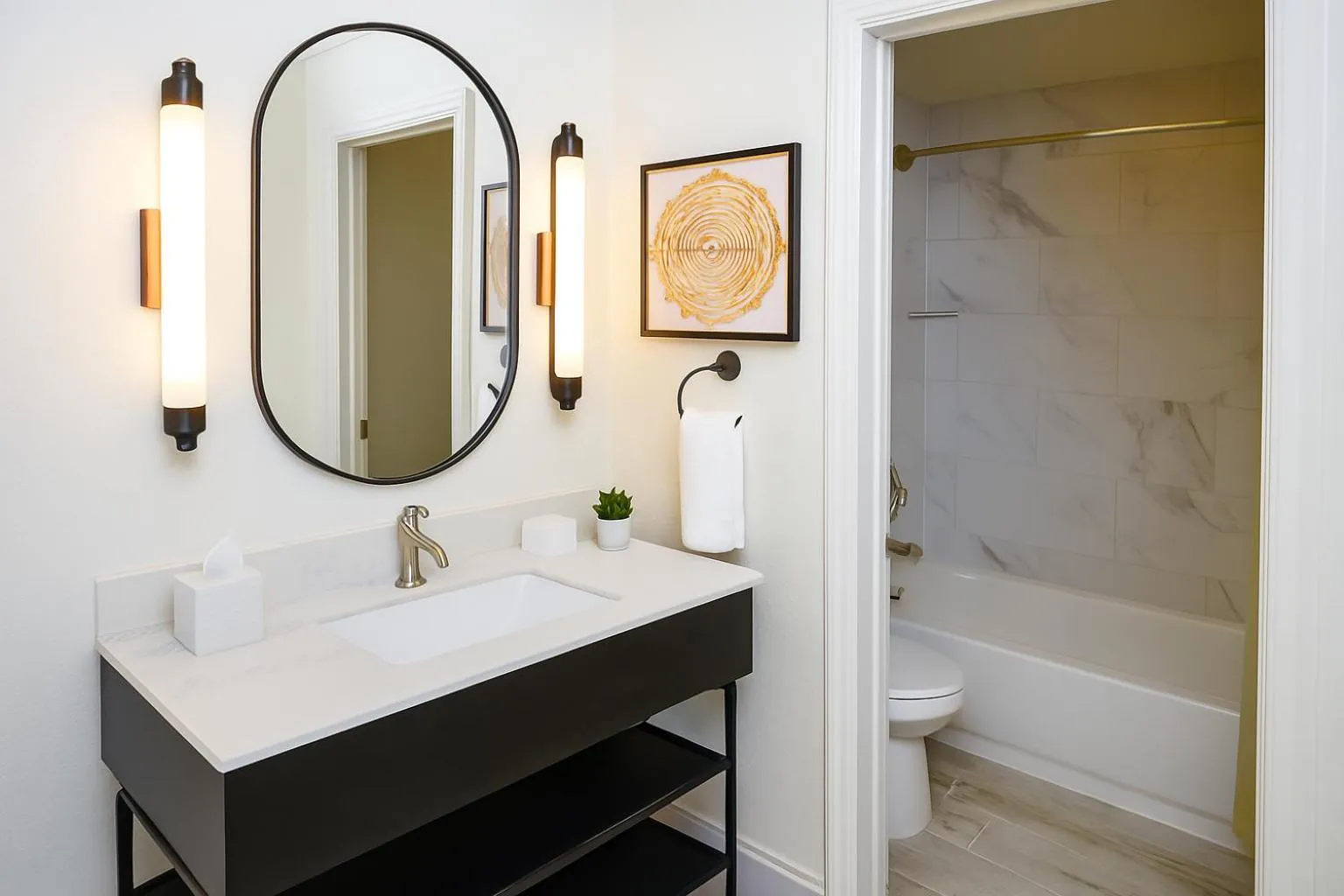 Bathroom in The Woodrose- NEWLY RENOVATED