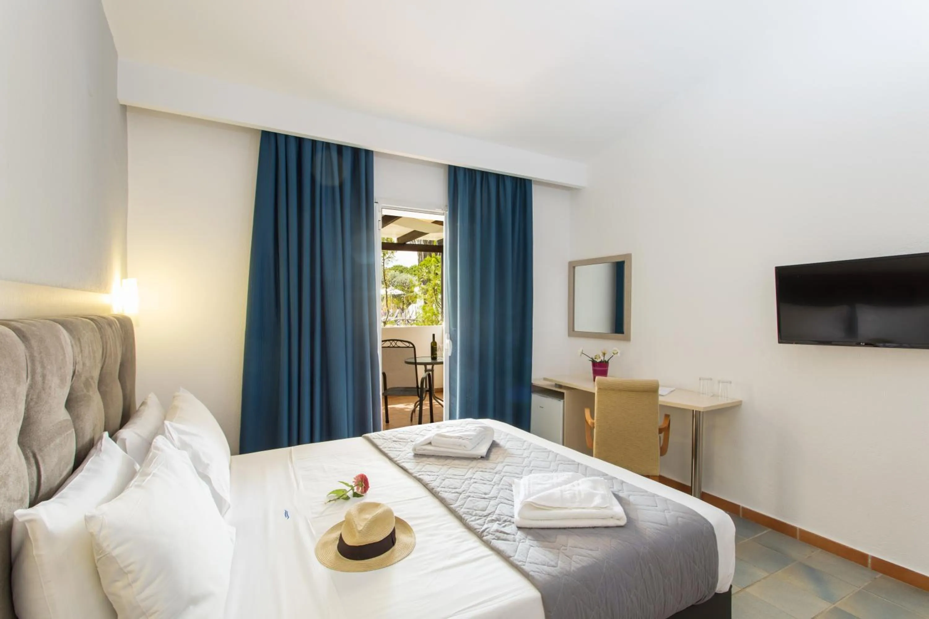 Day in Coral Blue Beach Hotel Gerakini