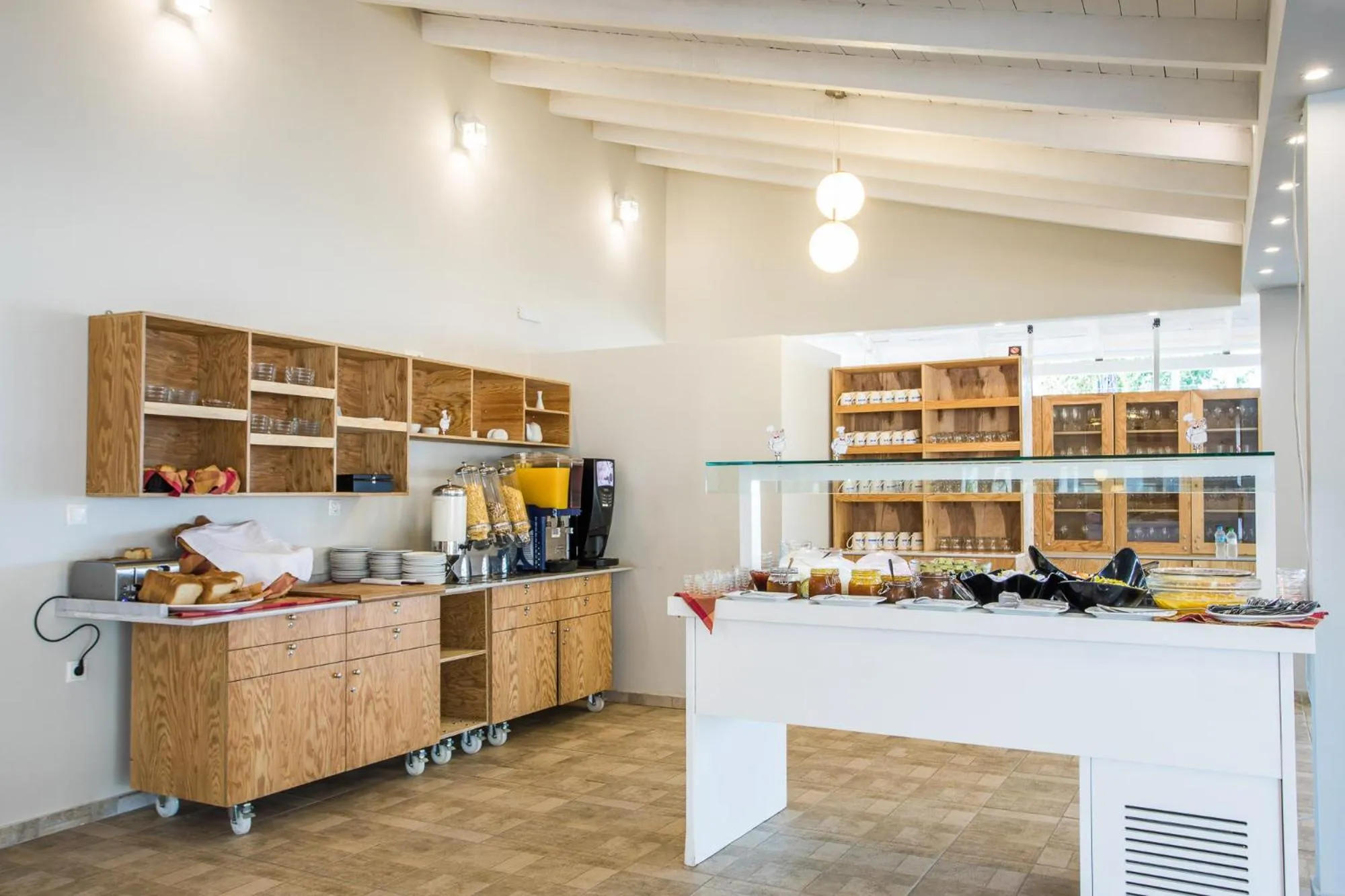 Restaurant/places to eat in Coral Blue Beach Hotel Gerakini