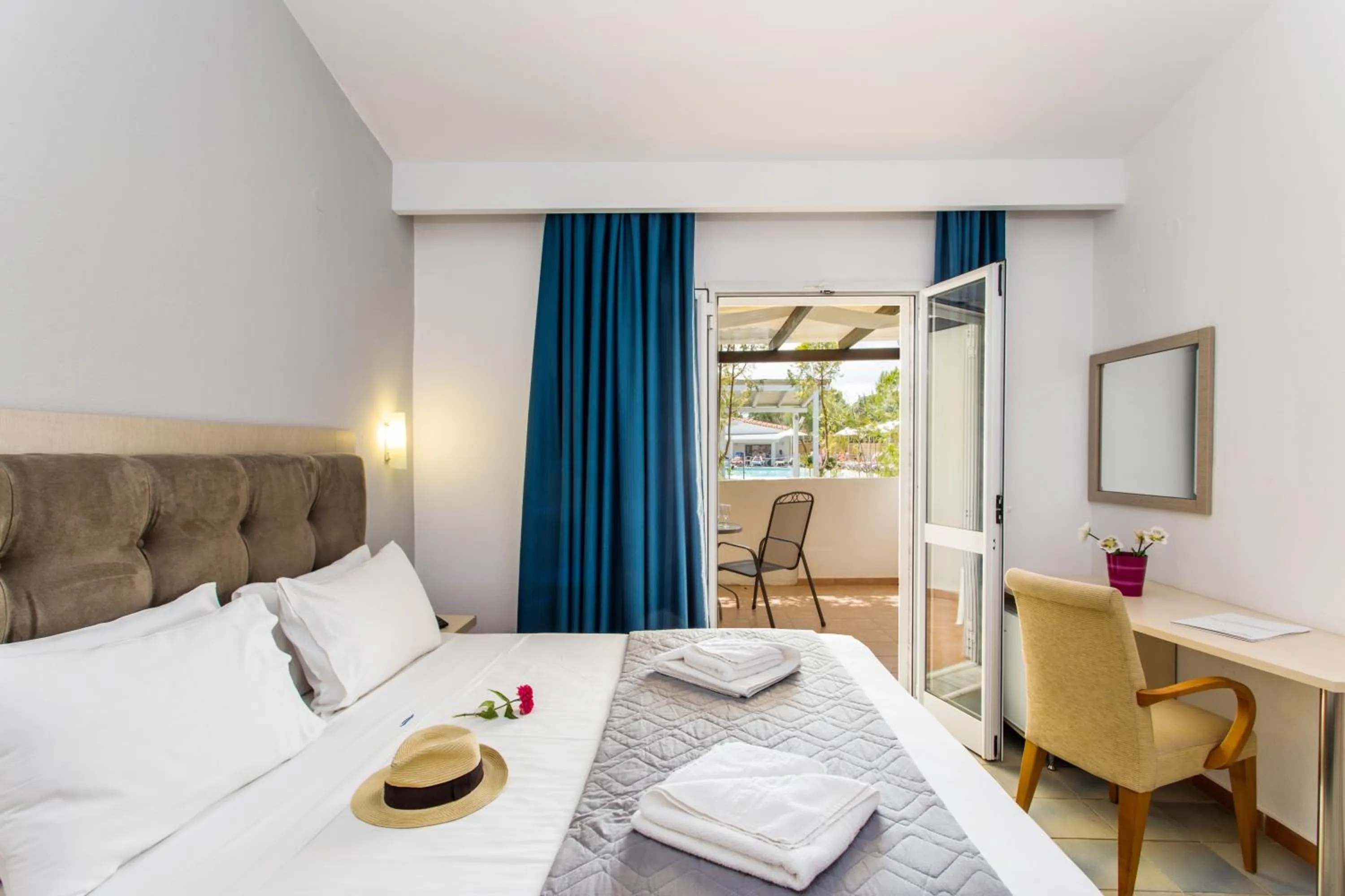 Day in Coral Blue Beach Hotel Gerakini