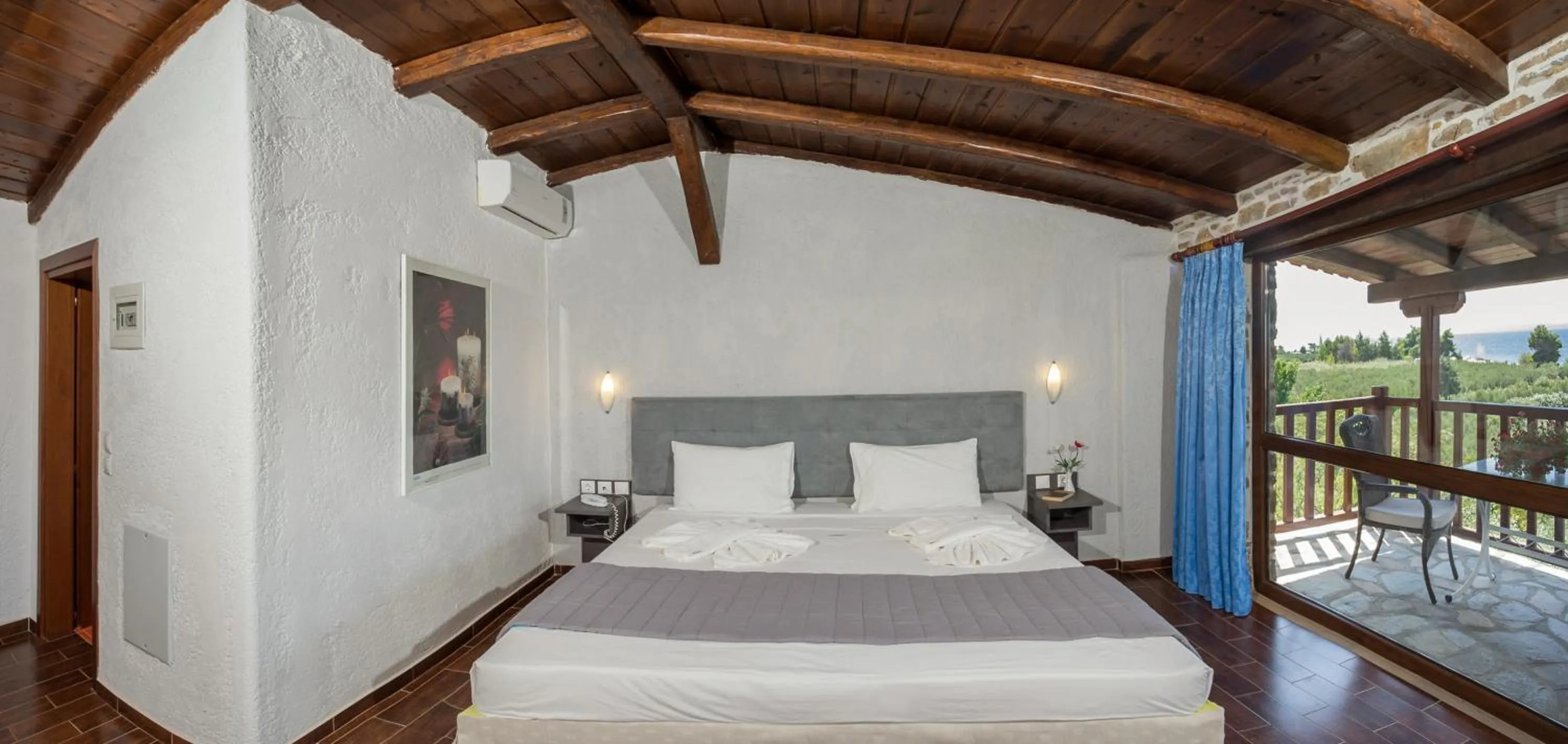 Bed in Coral Blue Beach Hotel Gerakini