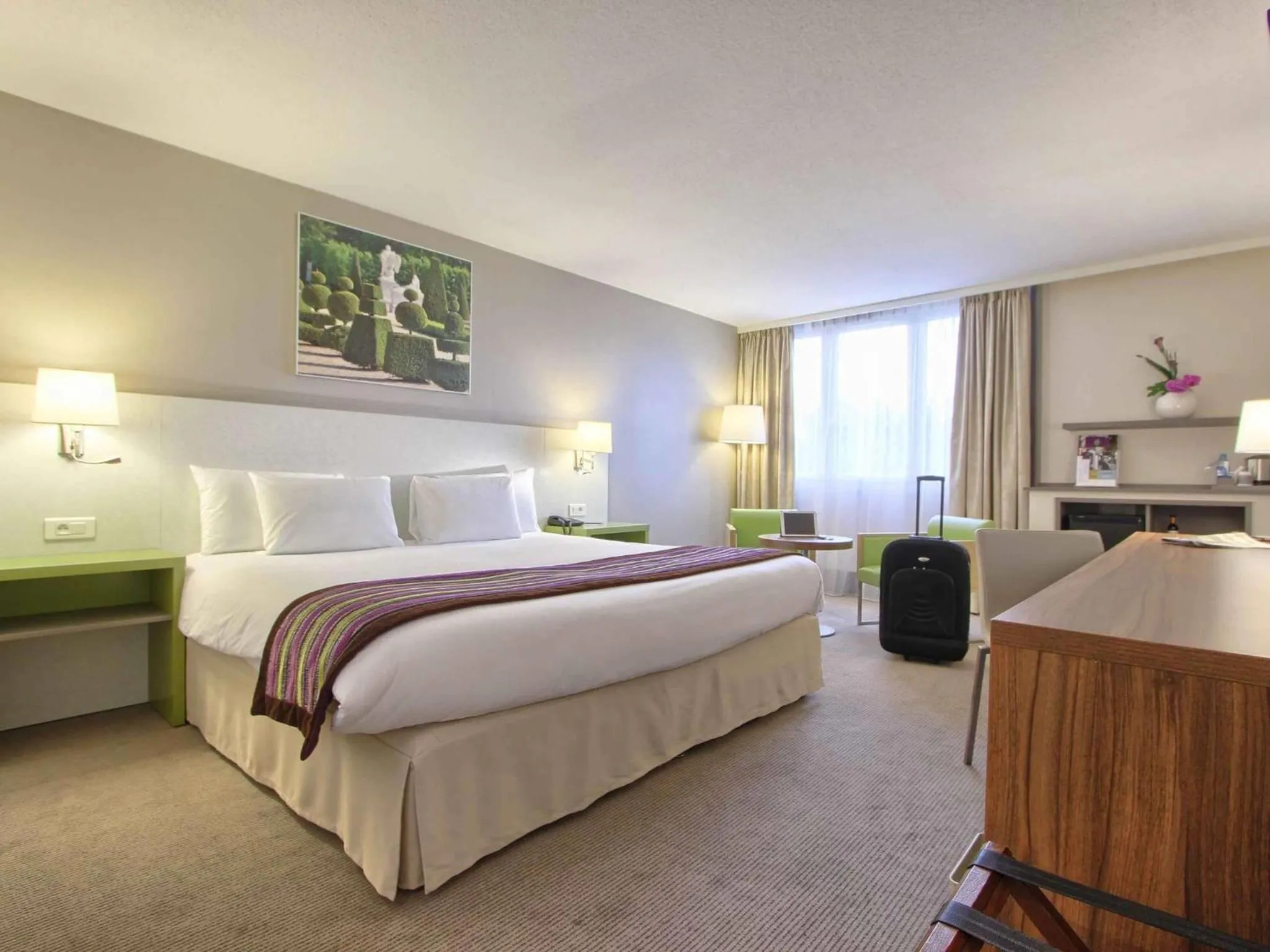 Bedroom, Bed in Mercure Paris Velizy