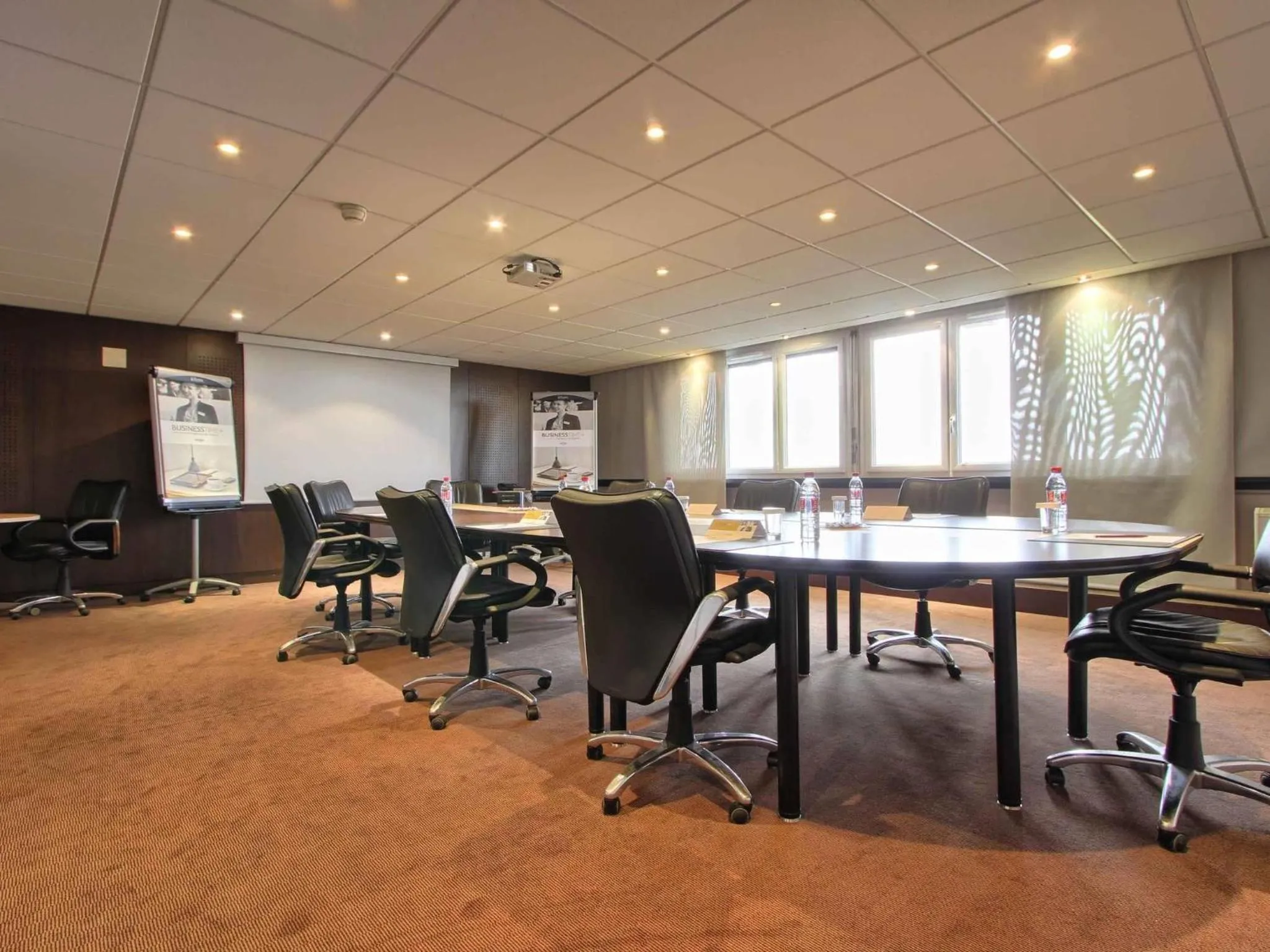 Meeting/conference room in Mercure Paris Velizy