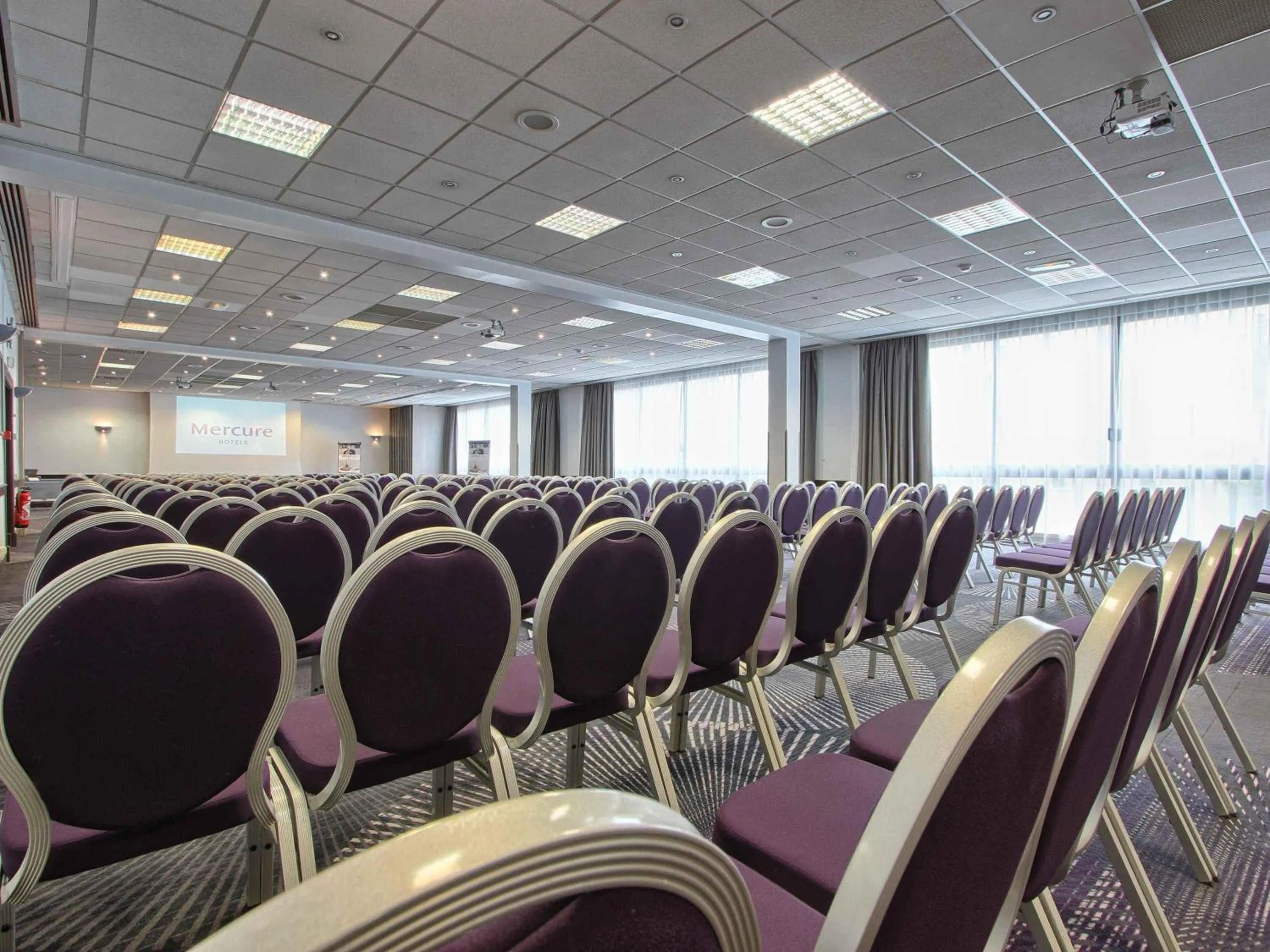 Meeting/conference room in Mercure Paris Velizy