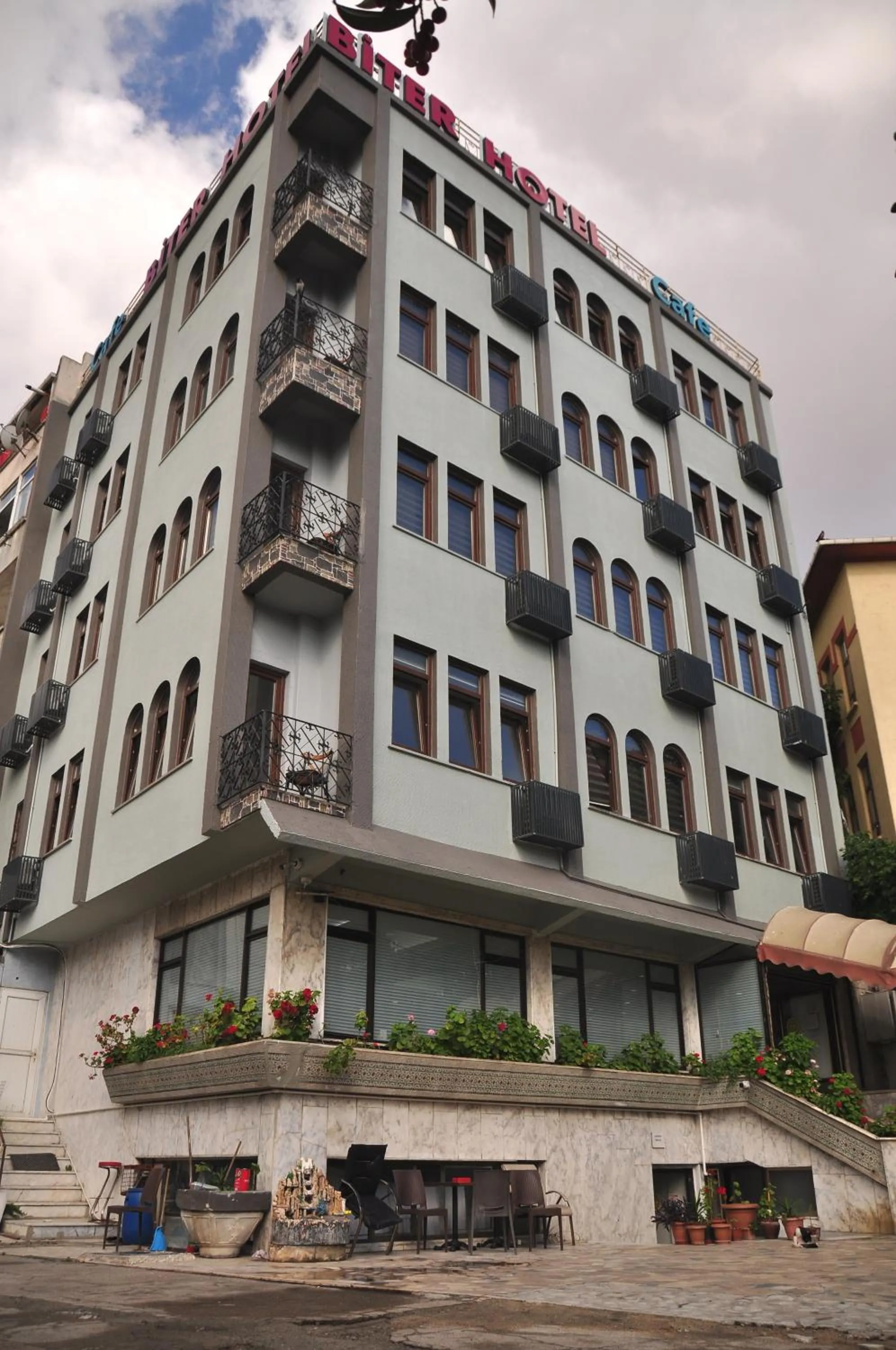 Property building in Biter Hotel