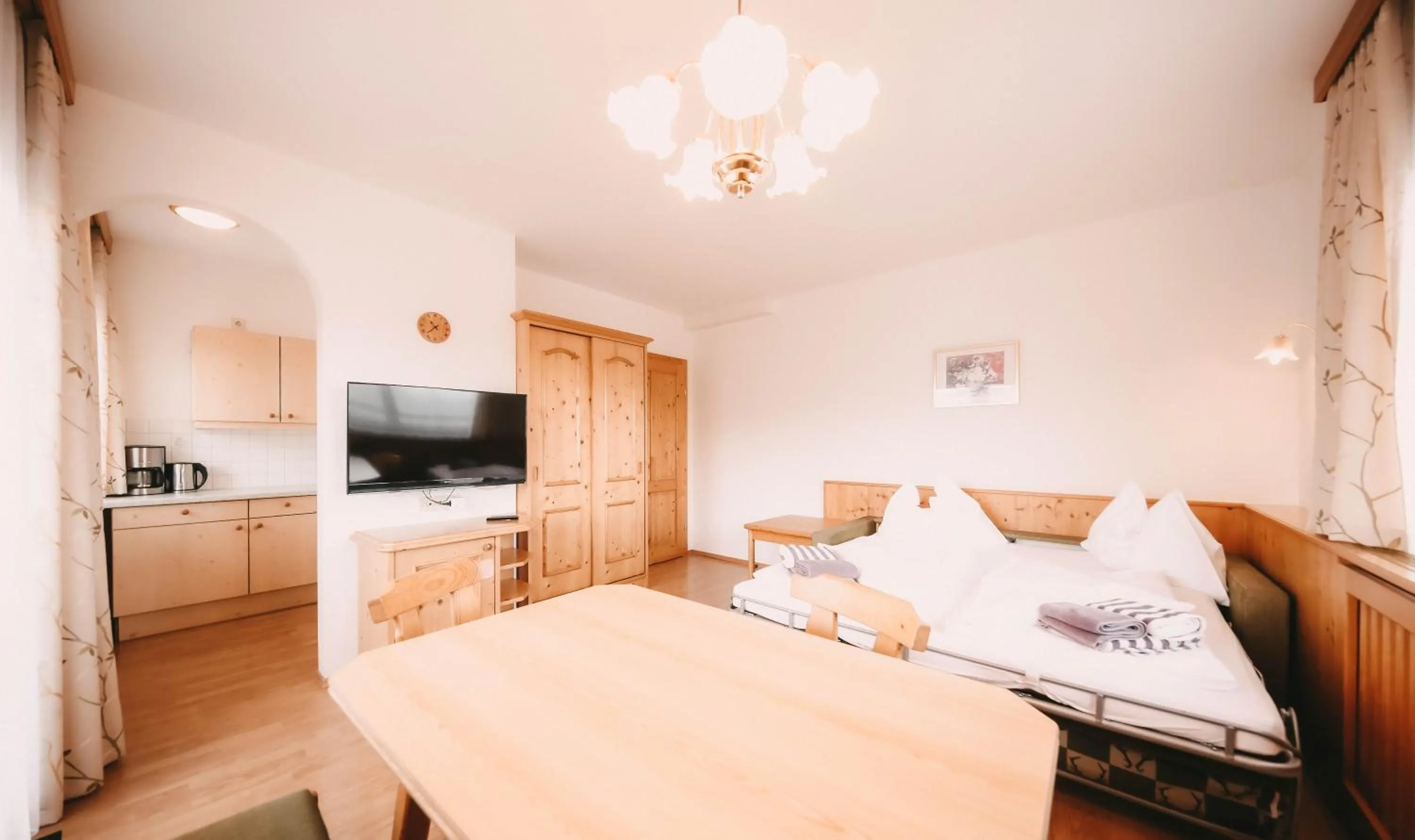 Living room, Bed in Posers Bergwelt B&B