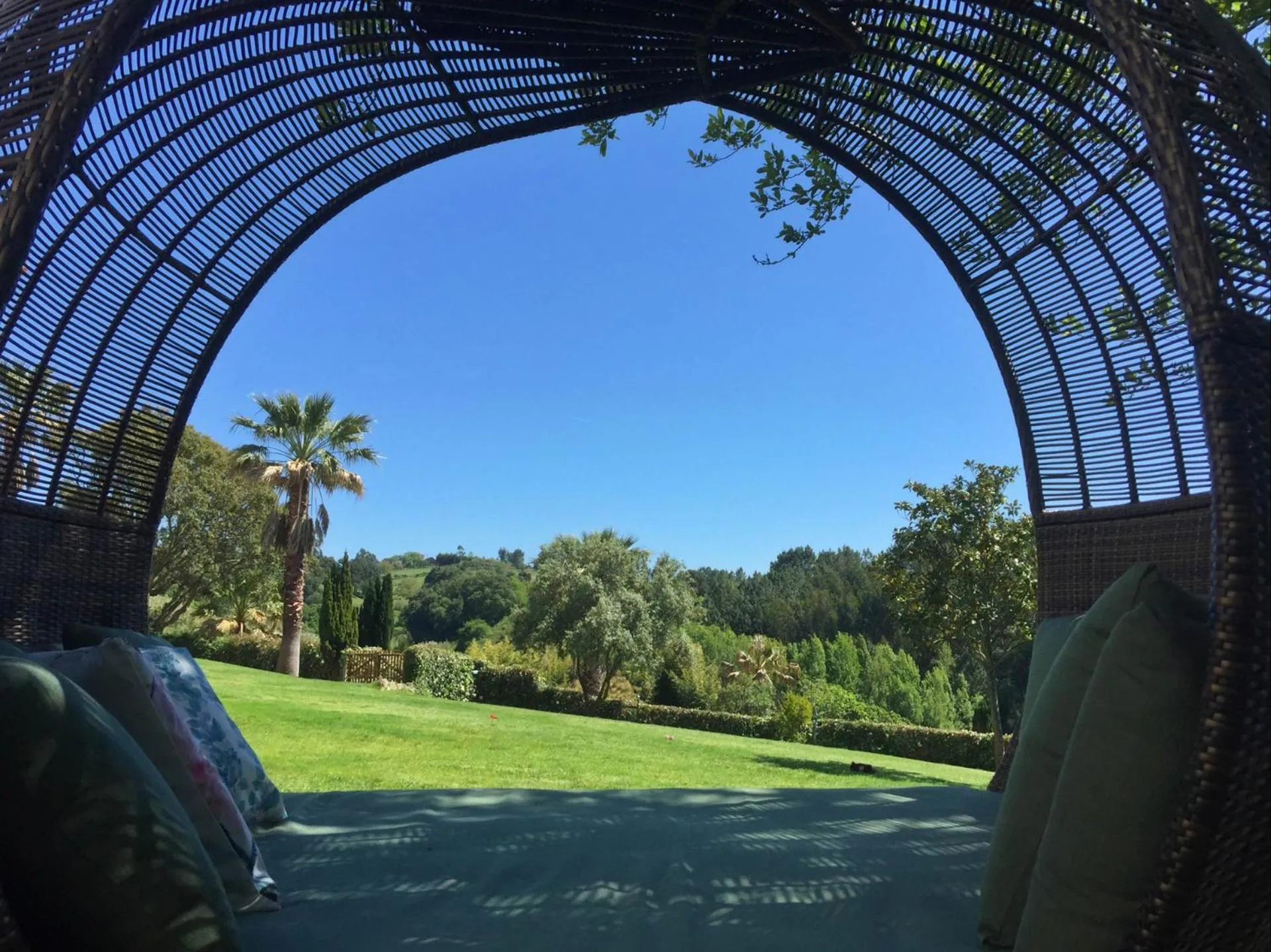 Garden in Vida-Vi, Country House and B&B