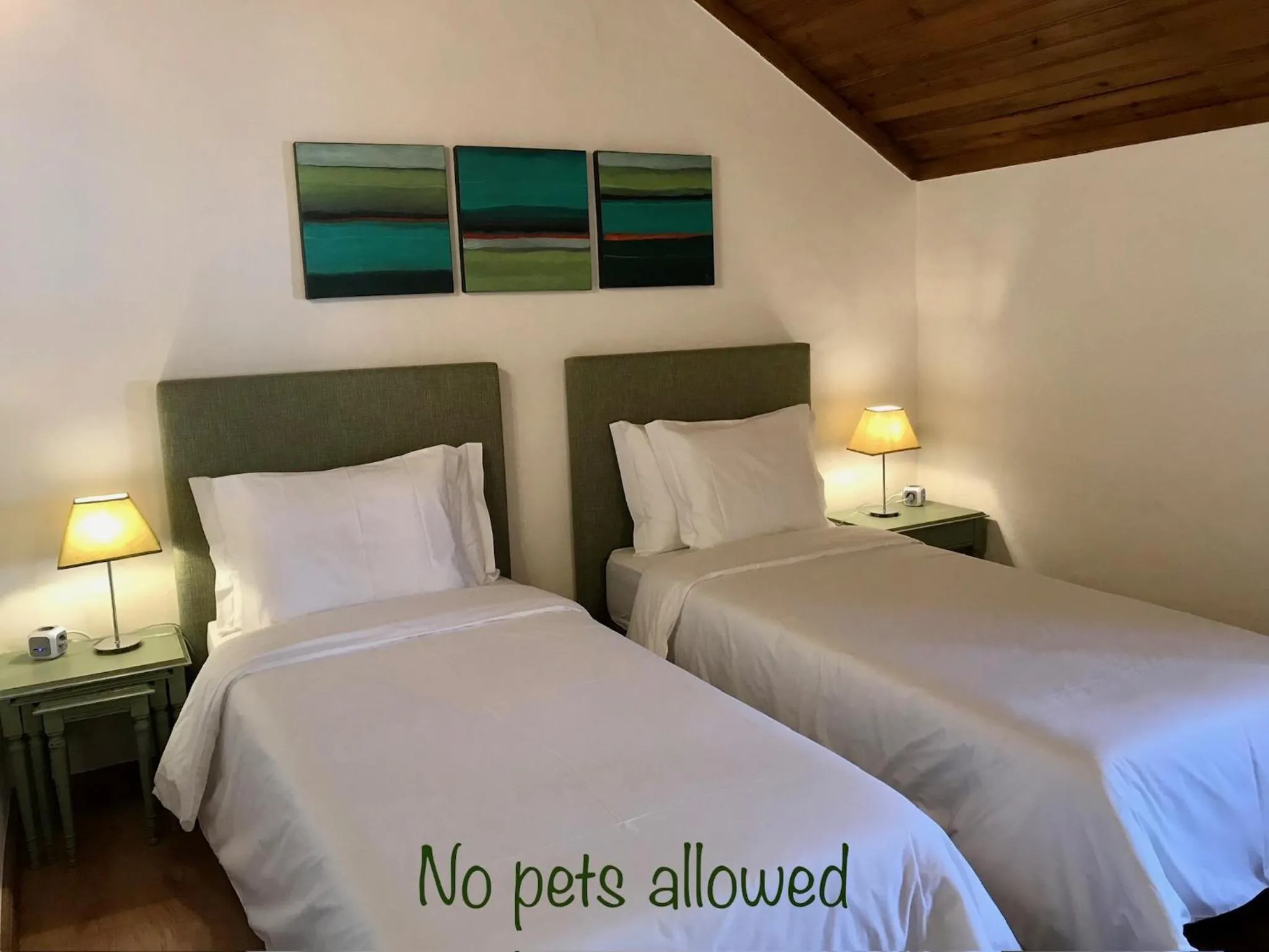 Bed in Vida-Vi, Country House and B&B