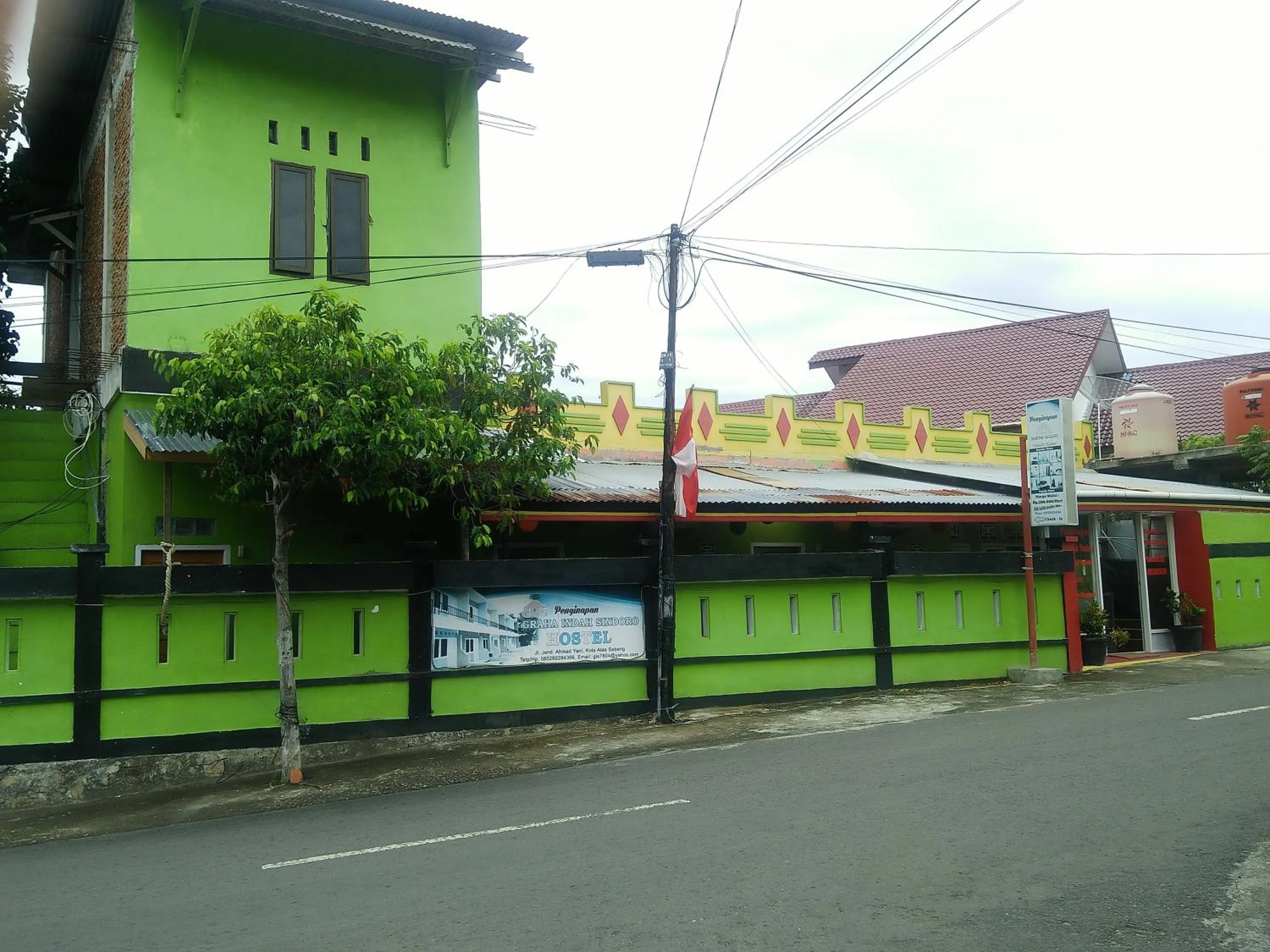 RedDoorz Syariah near Paradiso Beach Sabang