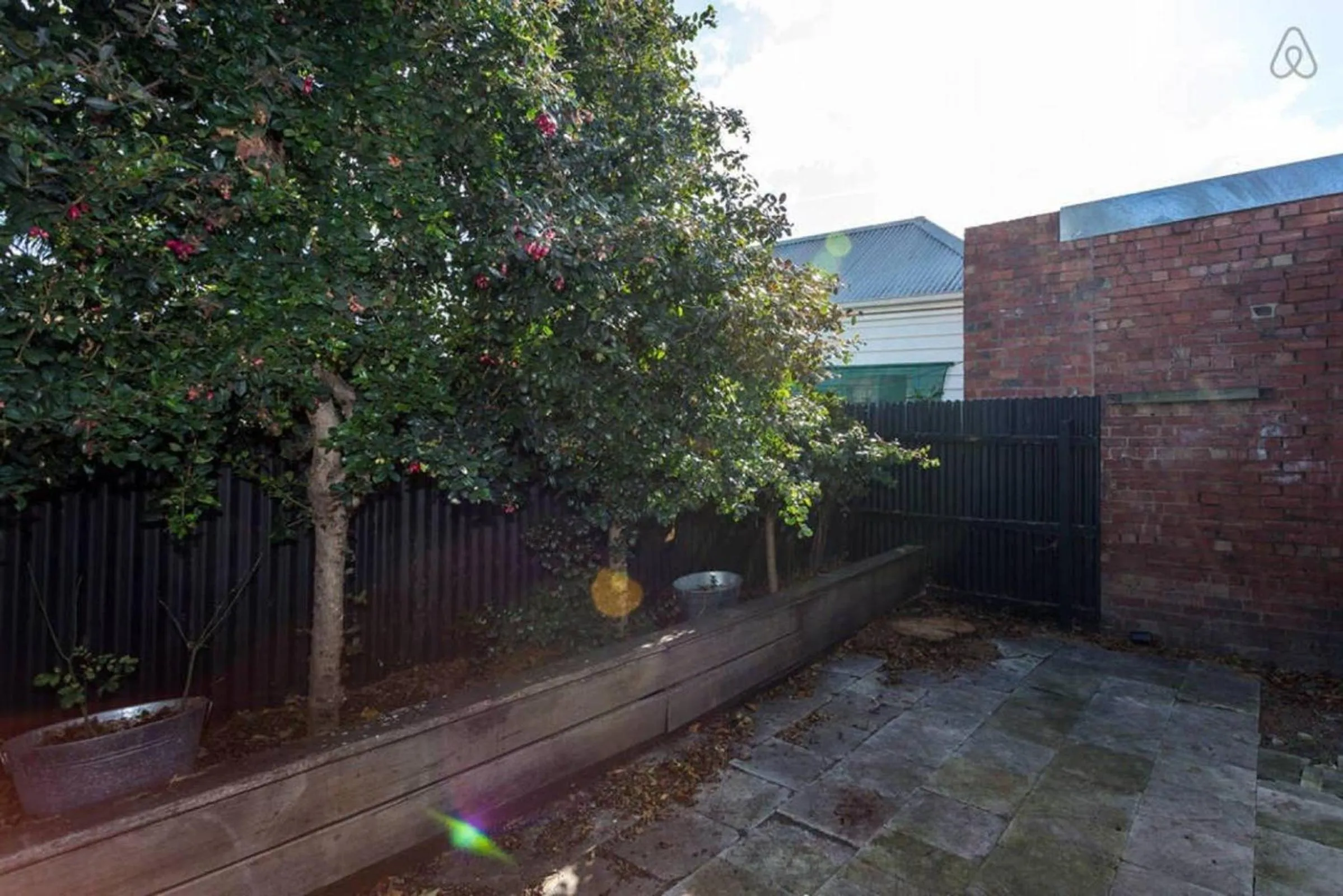 Garden in Bradman Modern Style a Walk to MCG, Swan St, CBD