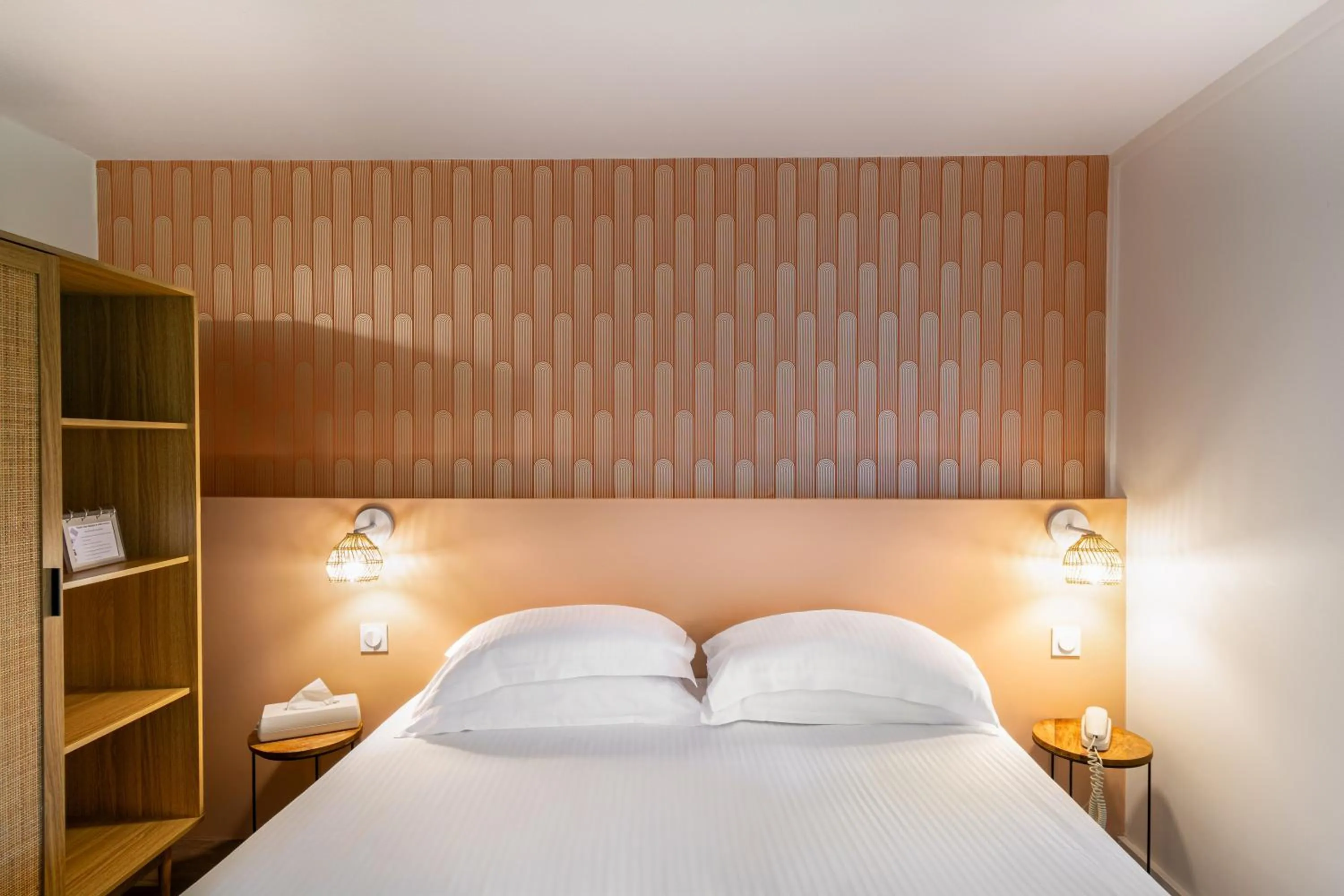 Bedroom, Bed in Eden Park Hotel Restaurant