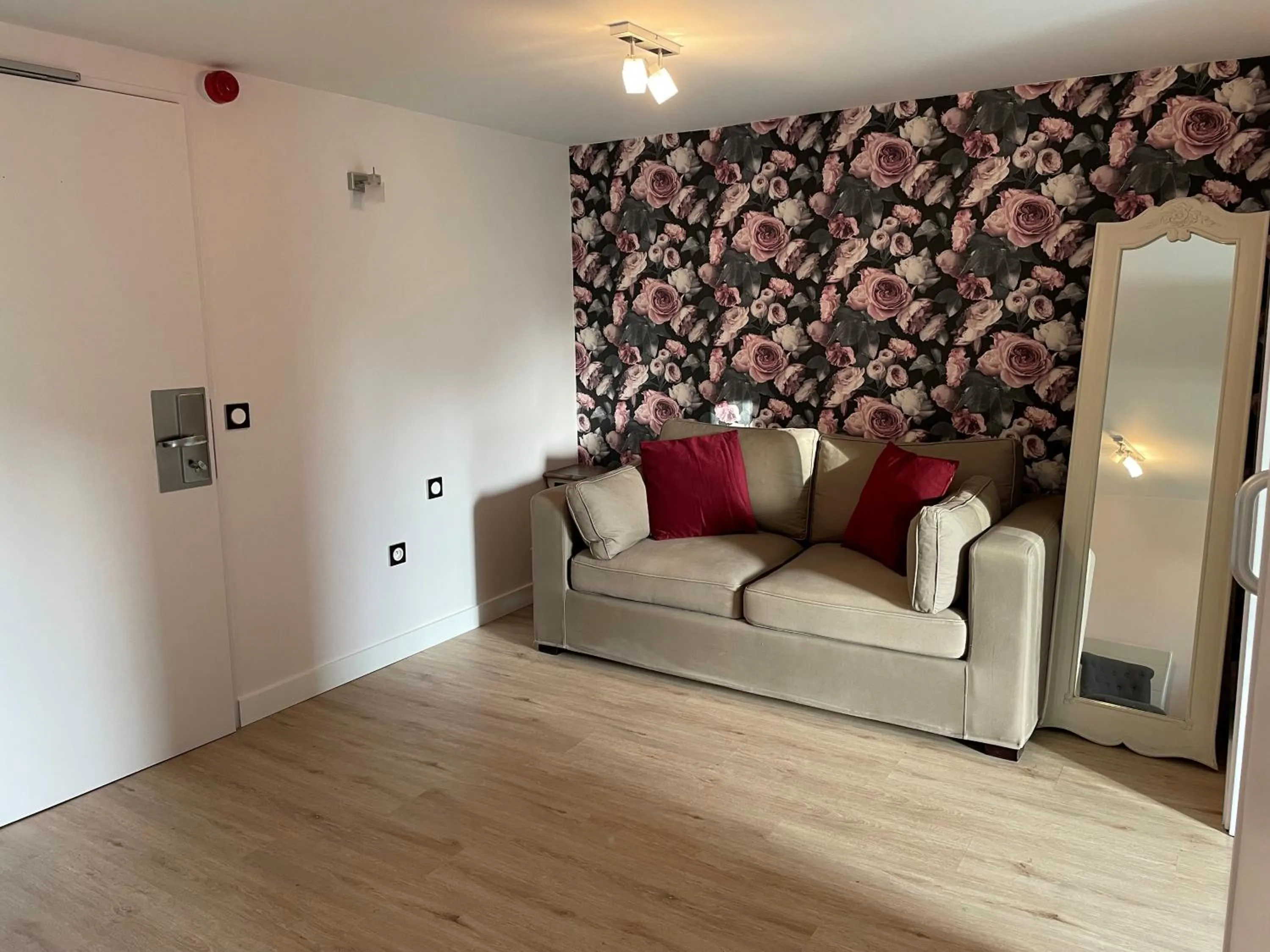 Seating area in Eden Park Hotel Restaurant