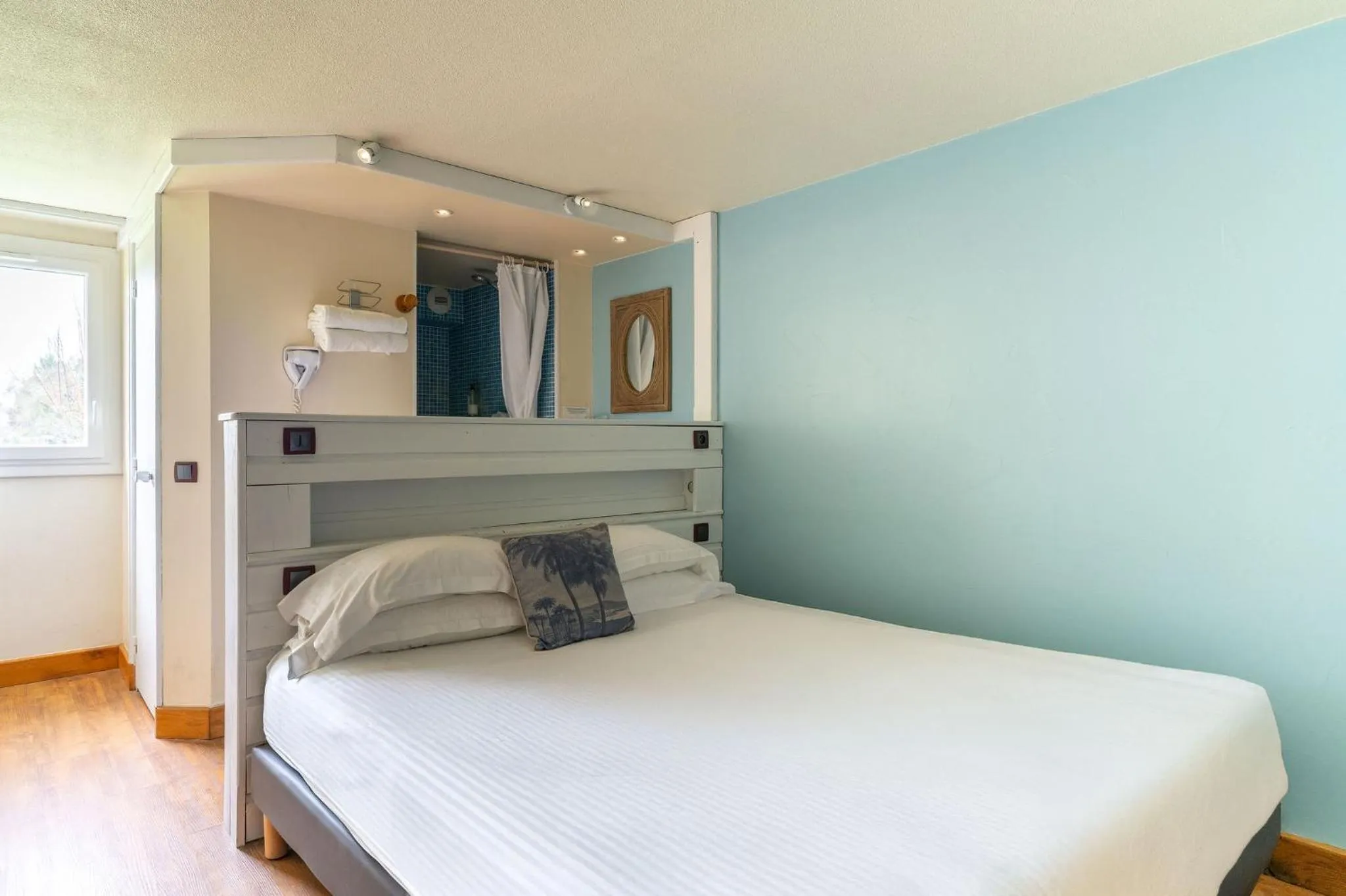 Bedroom, Bed in Eden Park Hotel Restaurant