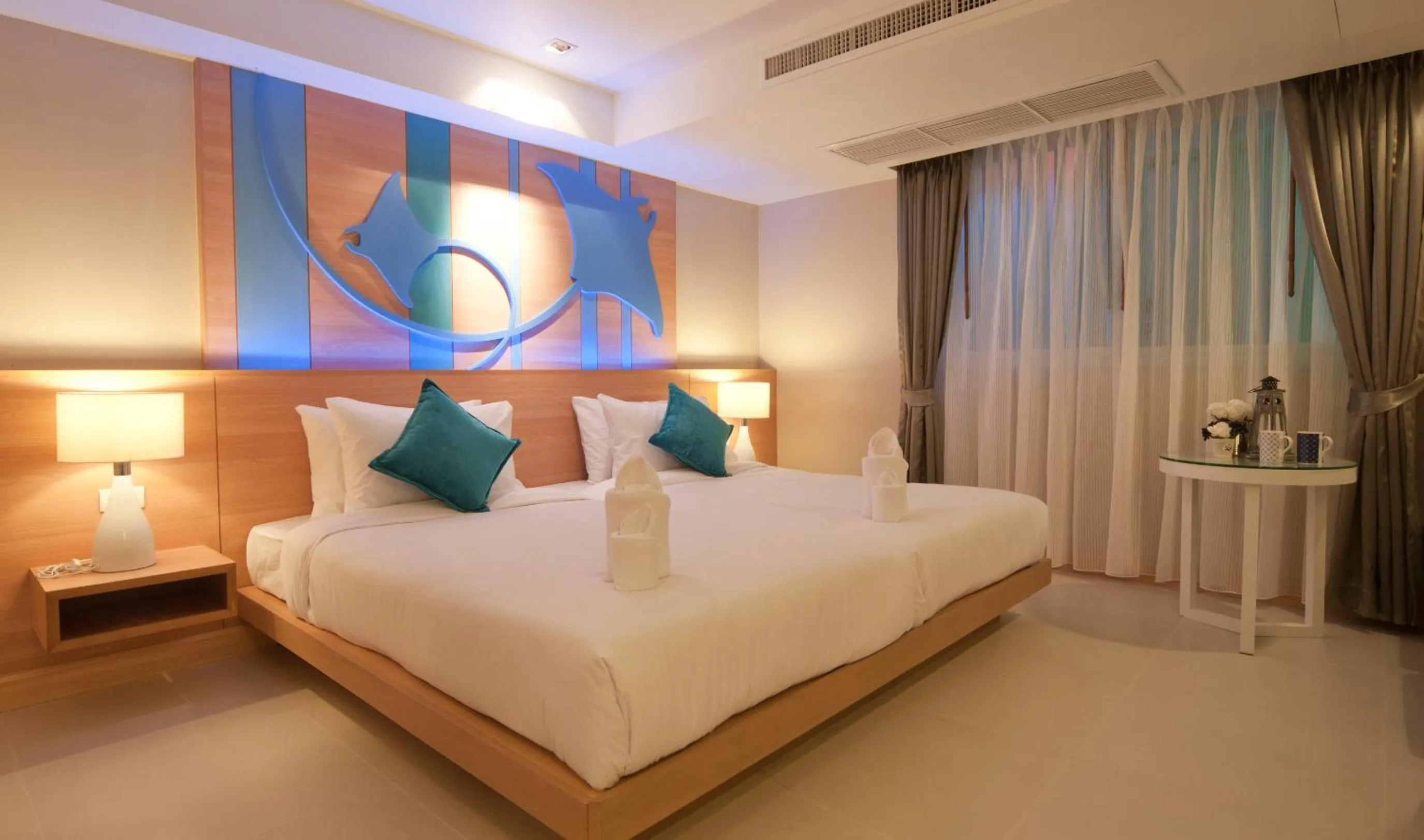 Photo of the whole room, Bed in Ratana Platinum Resort Kamala