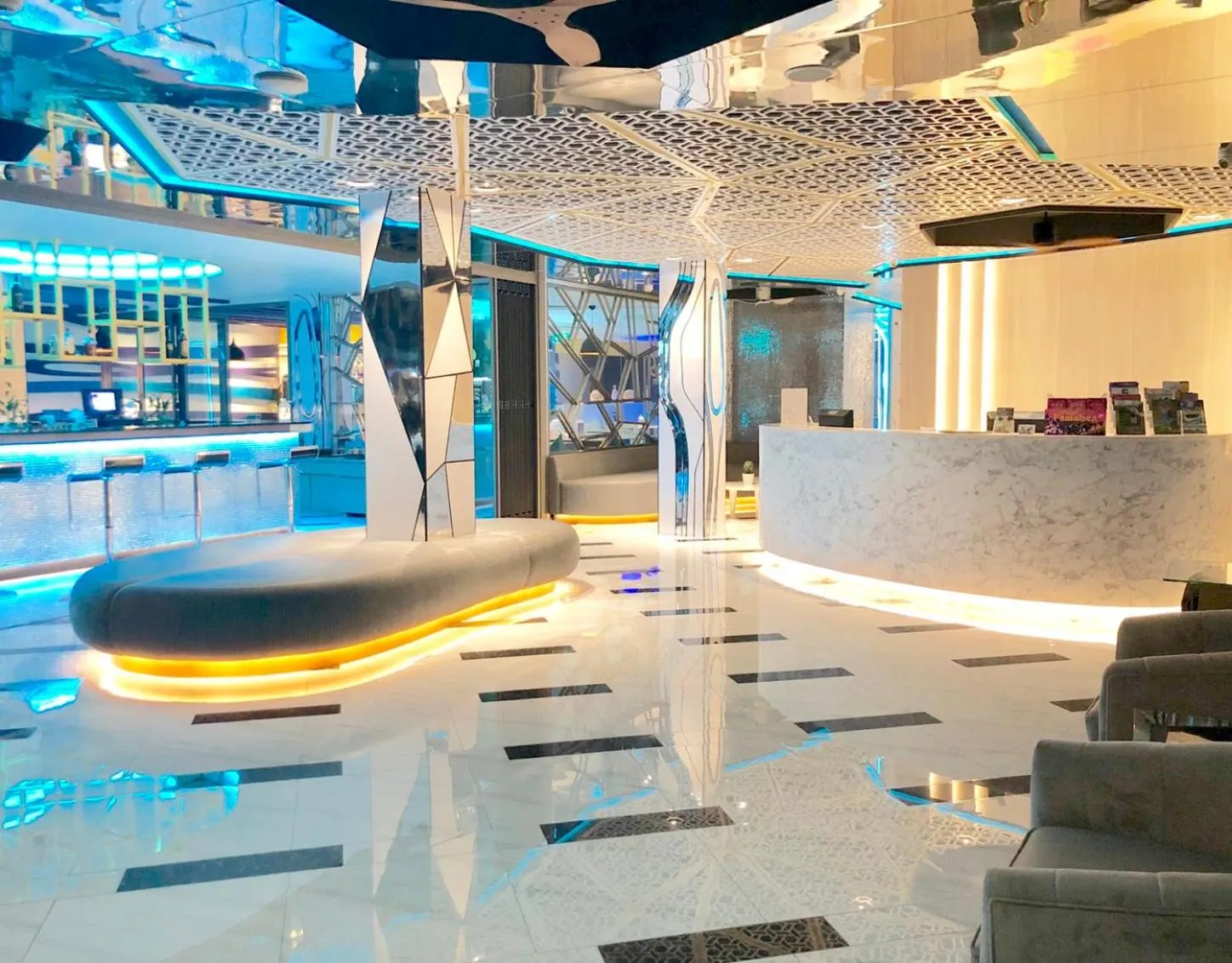 Lobby or reception in Ratana Platinum Resort Kamala