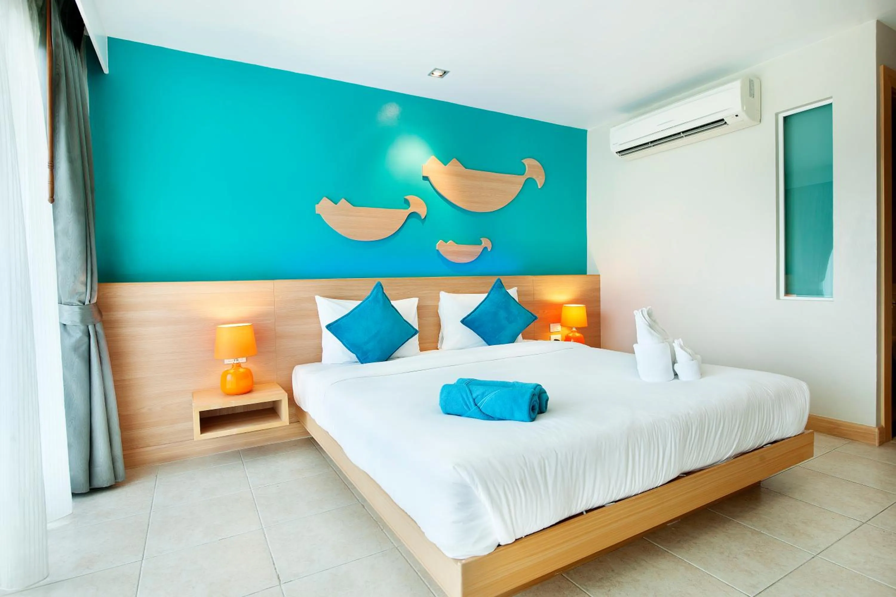 Photo of the whole room, Bed in Ratana Platinum Resort Kamala