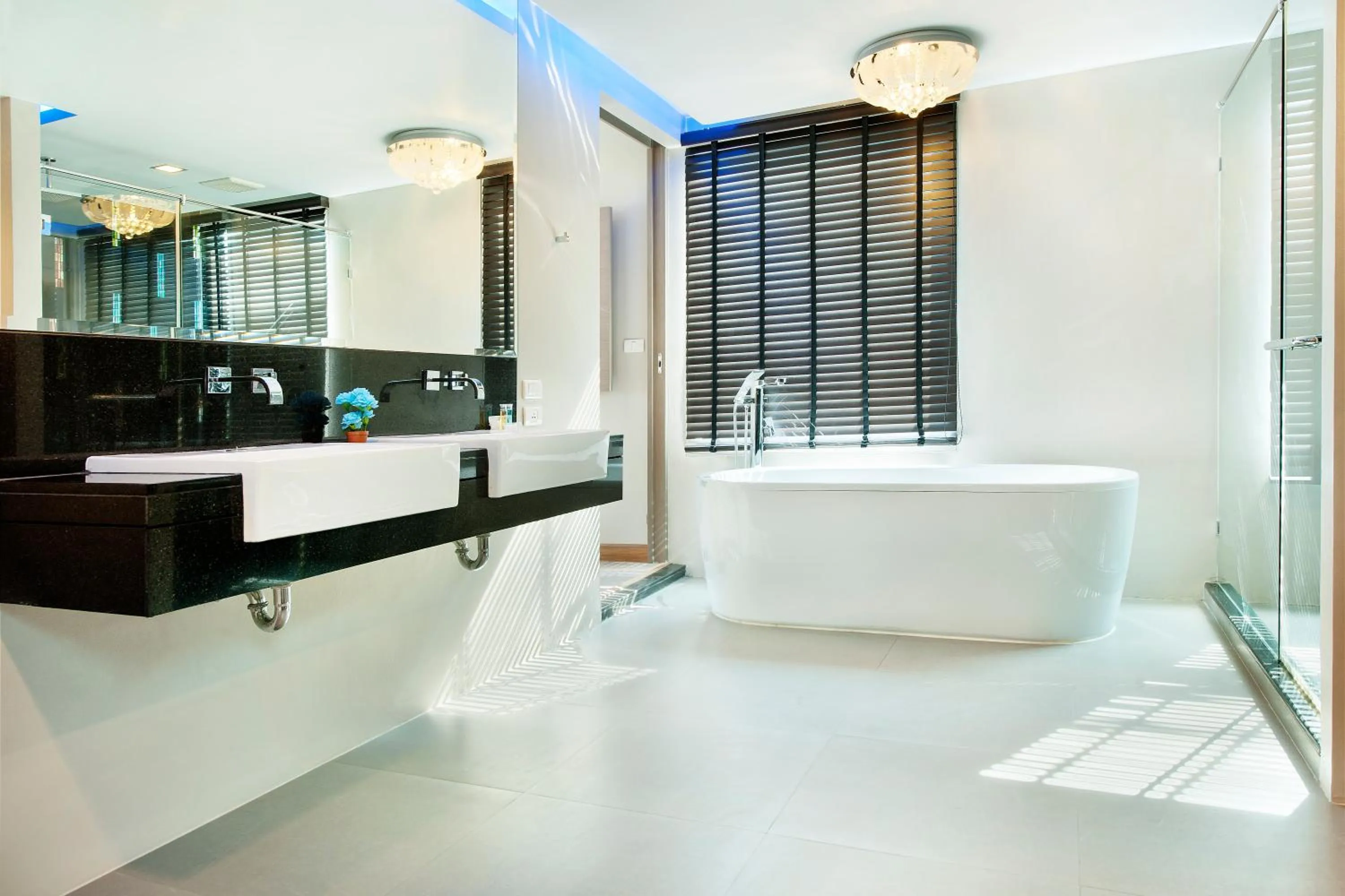 Bathroom in Ratana Platinum Resort Kamala