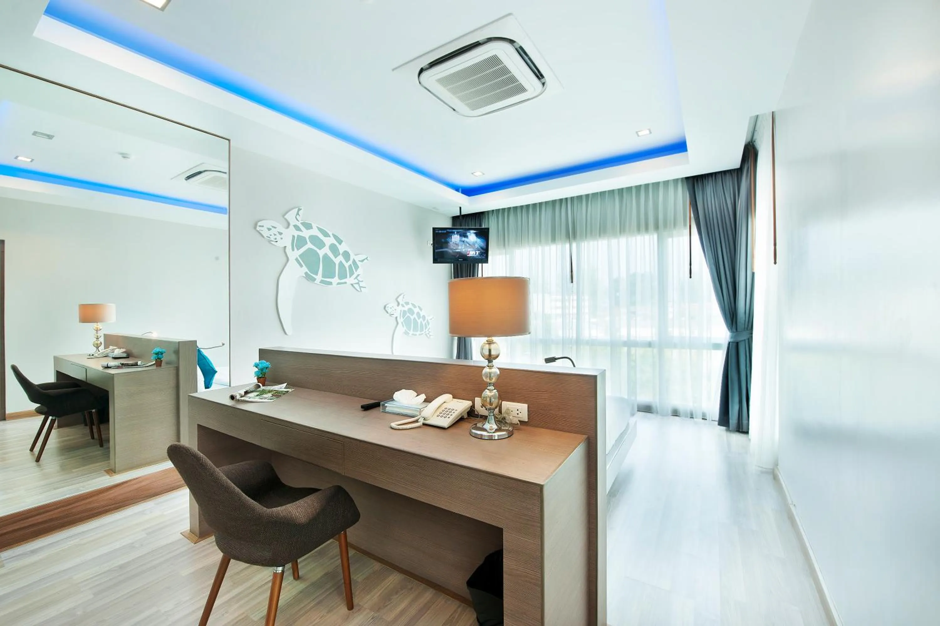 Day in Ratana Platinum Resort Kamala