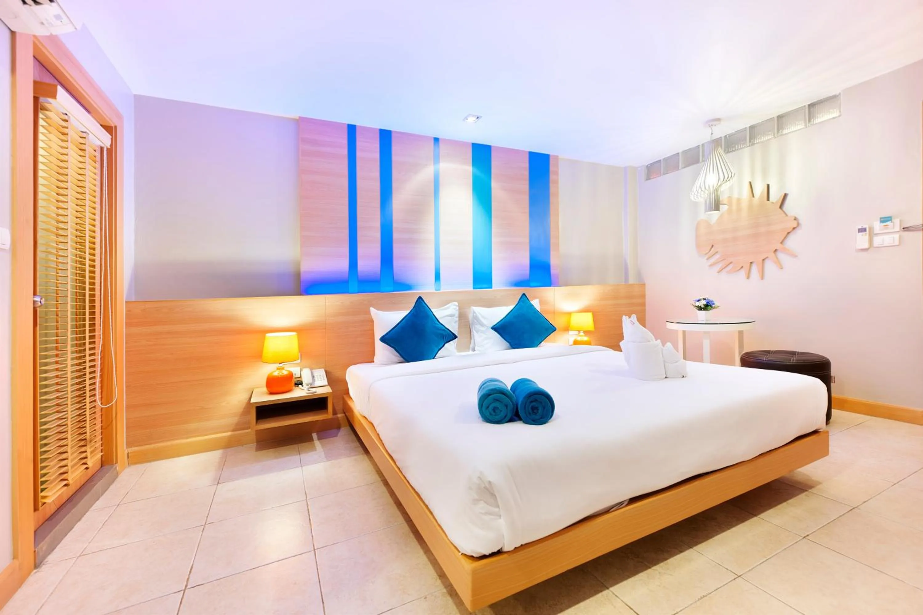 Photo of the whole room, Bed in Ratana Platinum Resort Kamala