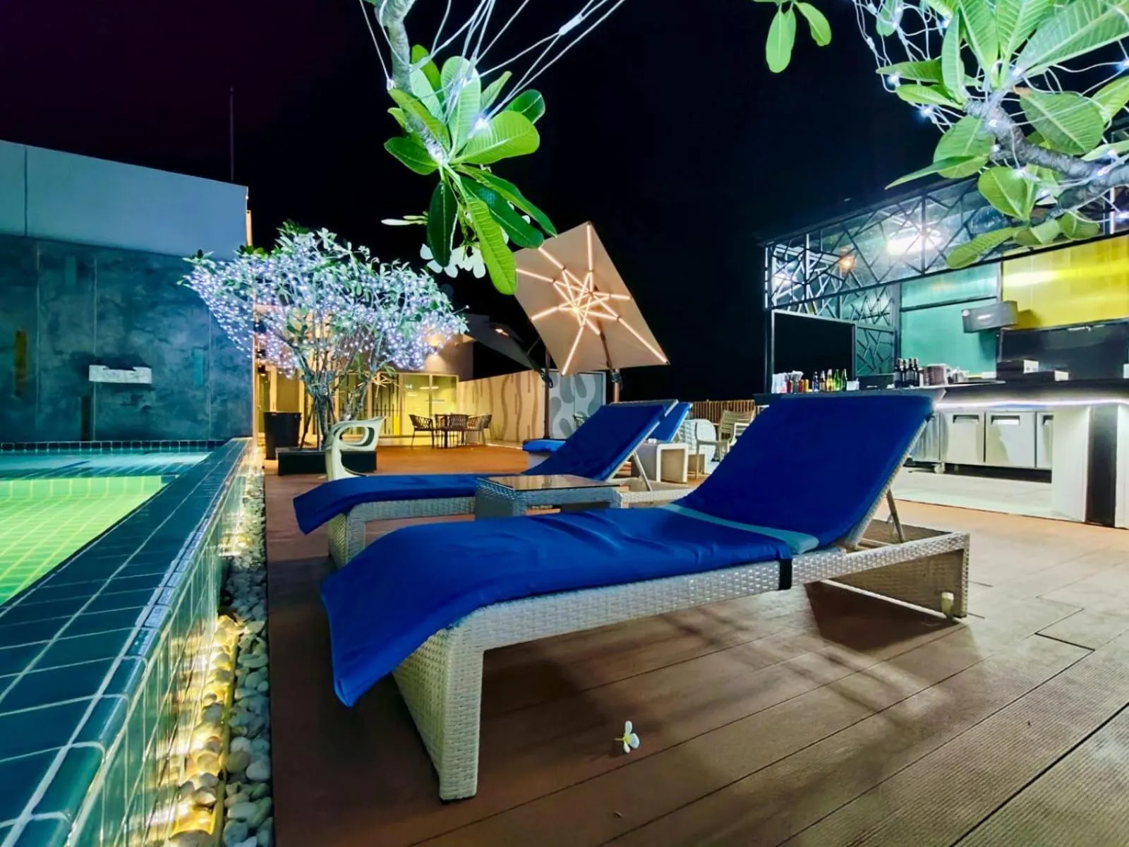 Night in Ratana Platinum Resort Kamala