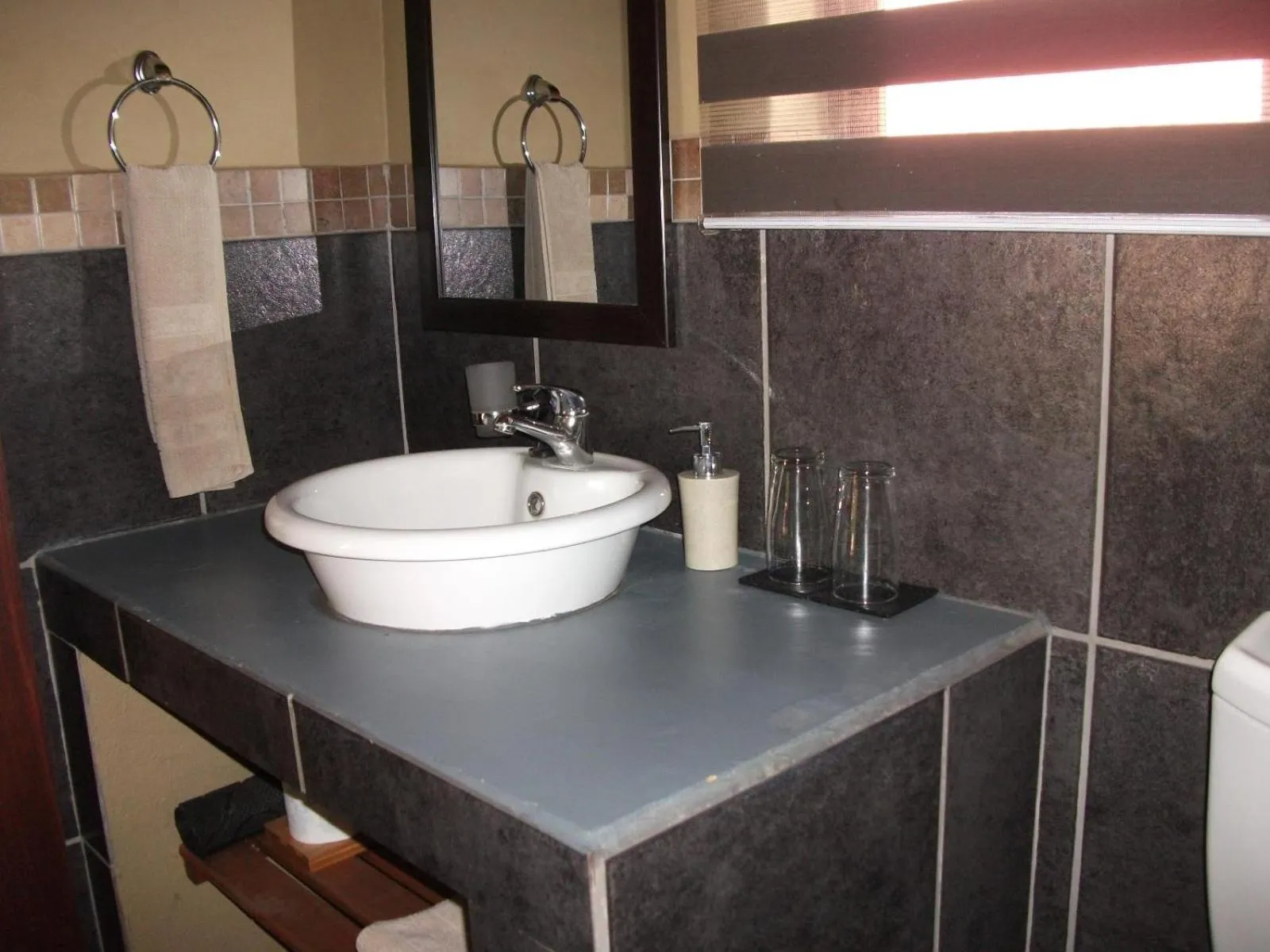 Bathroom in Meerkat Manor