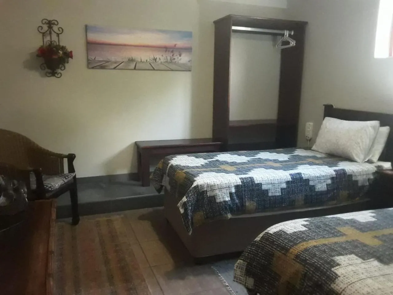 Bedroom, Bed in Meerkat Manor