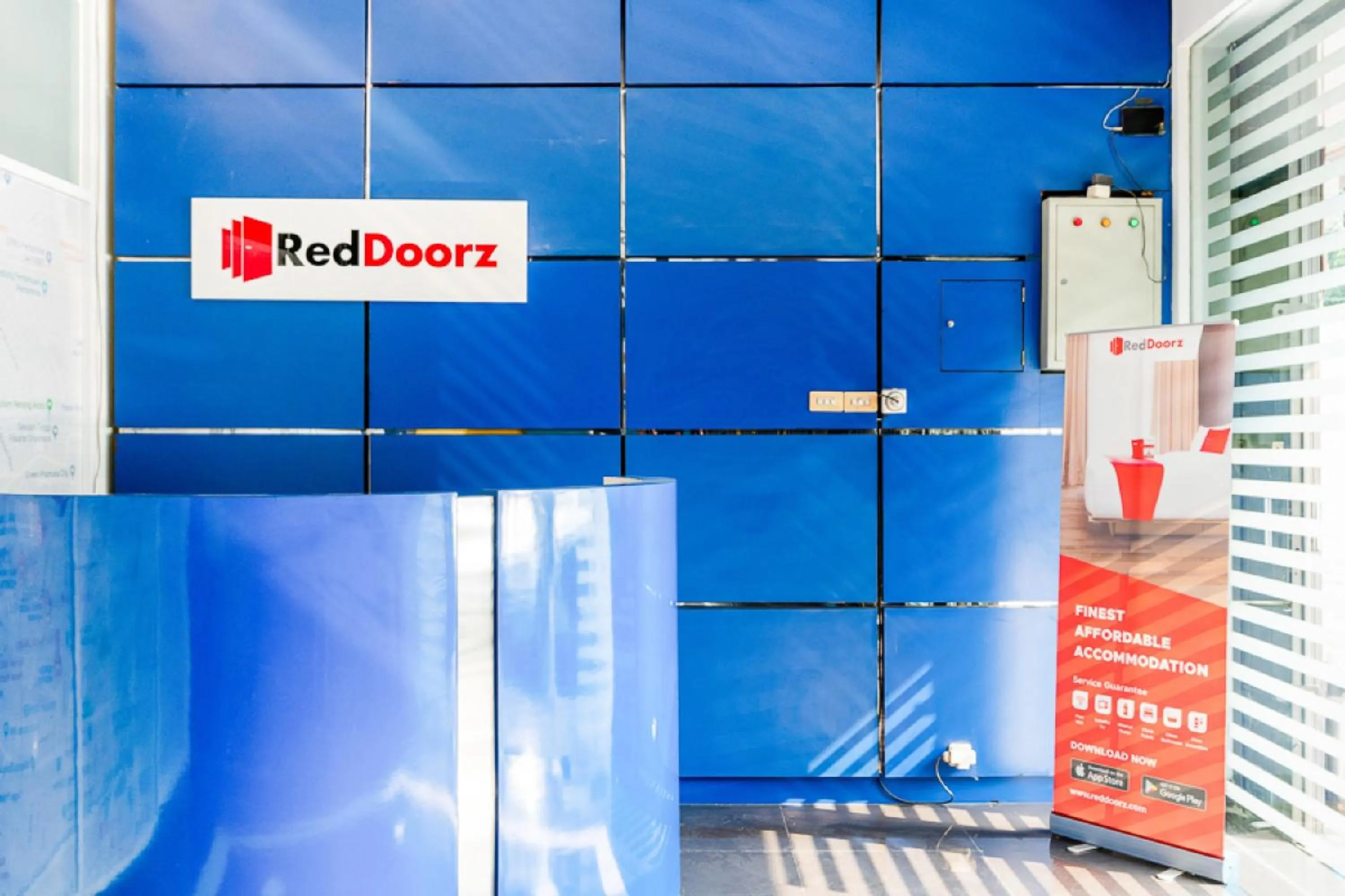 Lobby or reception in RedDoorz Plus near Taman Ismail Marzuki