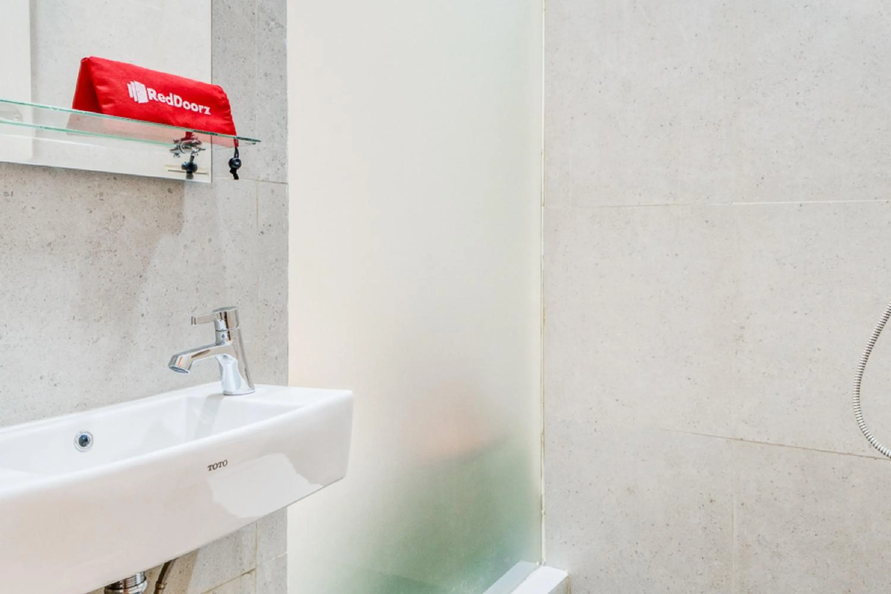 Bathroom in RedDoorz Plus near Taman Ismail Marzuki