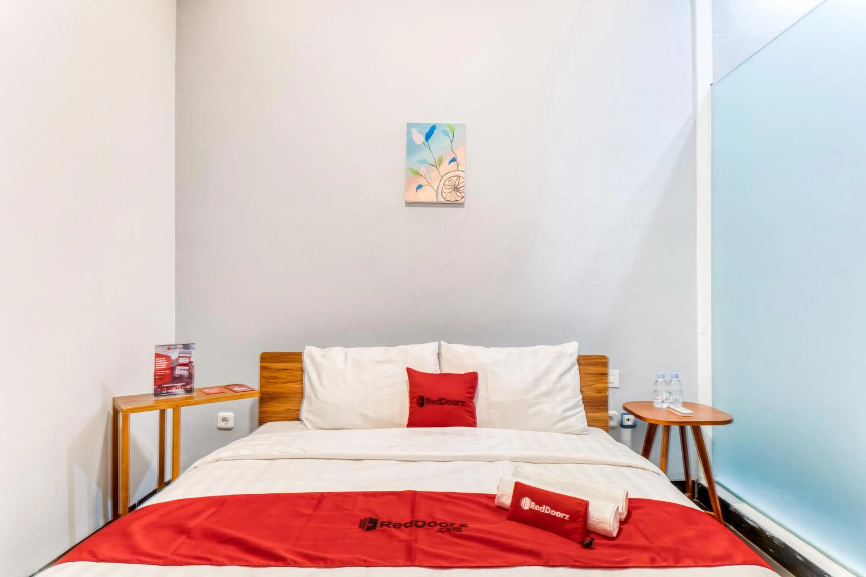 Bedroom, Bed in RedDoorz Plus near Taman Ismail Marzuki