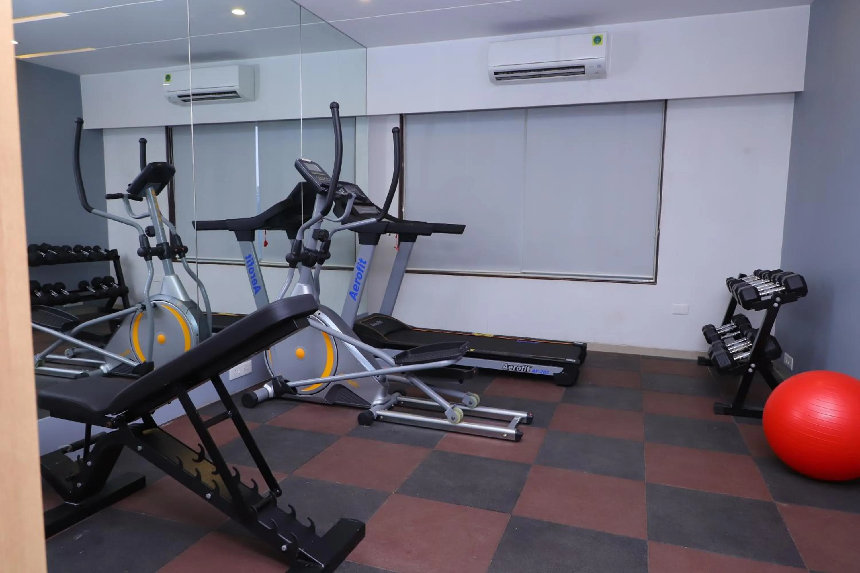 Fitness centre/facilities in Freesia By Express Inn