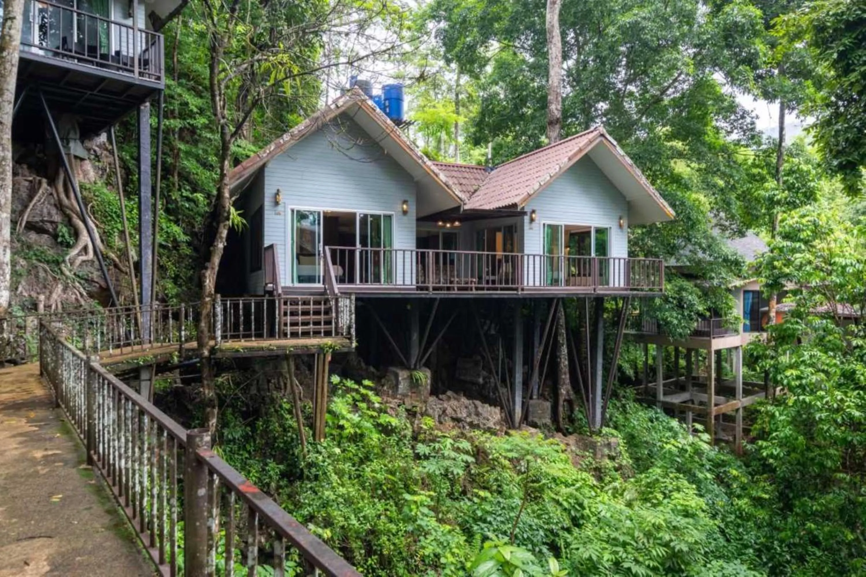 Property building in Rock and Tree House Resort